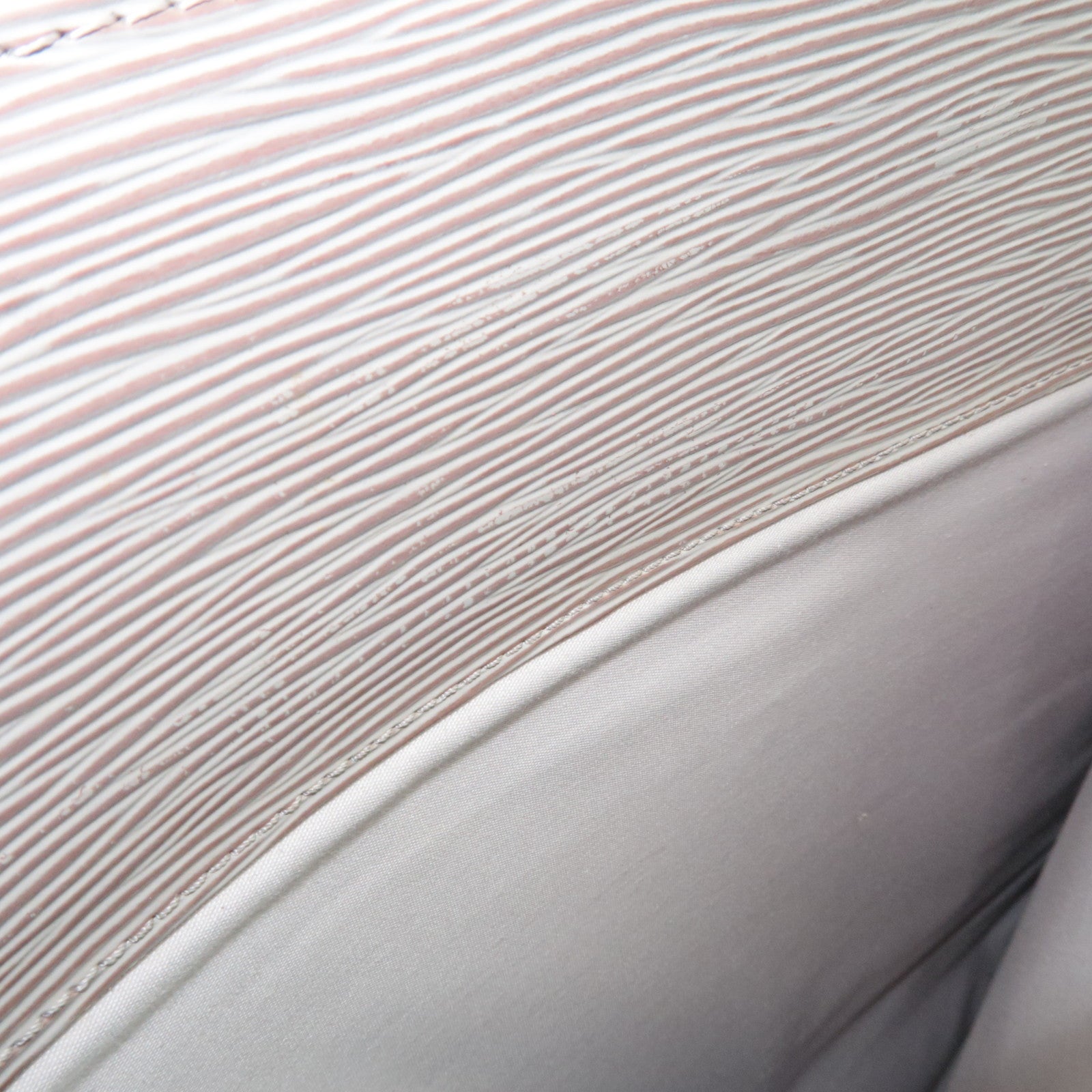 Louis Vuitton Epi Croisette GM Tote Bag Lilac M5250B LB0090