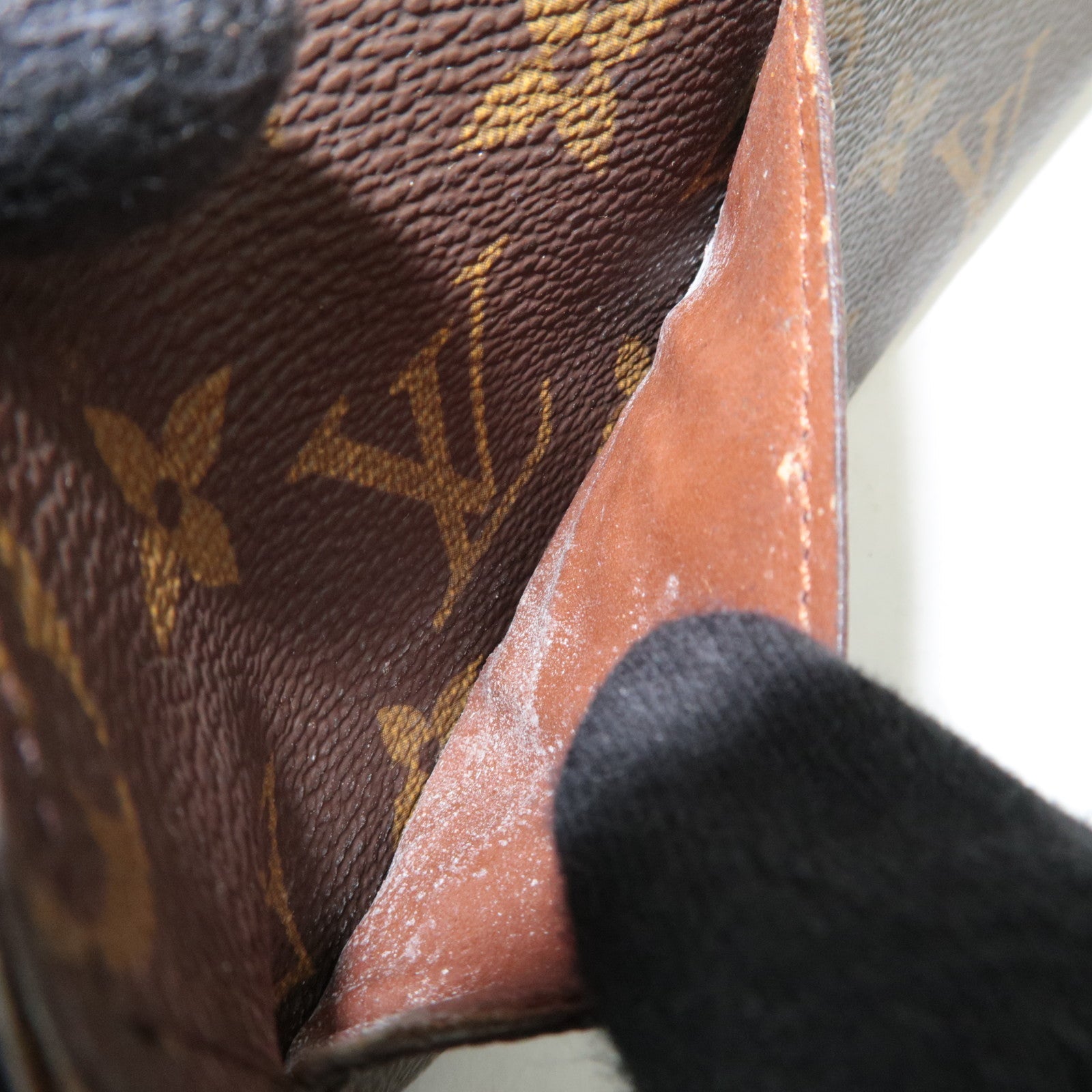 Louis Vuitton Set of 3 Wallet Monogram Portefeuille International M61217 & Pochette Porte Monnaie M61725 & Vernis Pochette Porte Monnaie Credit M91174