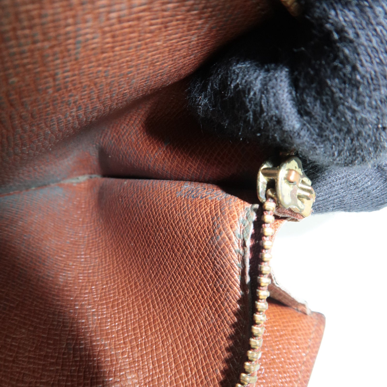 Louis Vuitton Set of 3 Wallet Monogram Portefeuille International M61217 & Pochette Porte Monnaie M61725 & Vernis Pochette Porte Monnaie Credit M91174