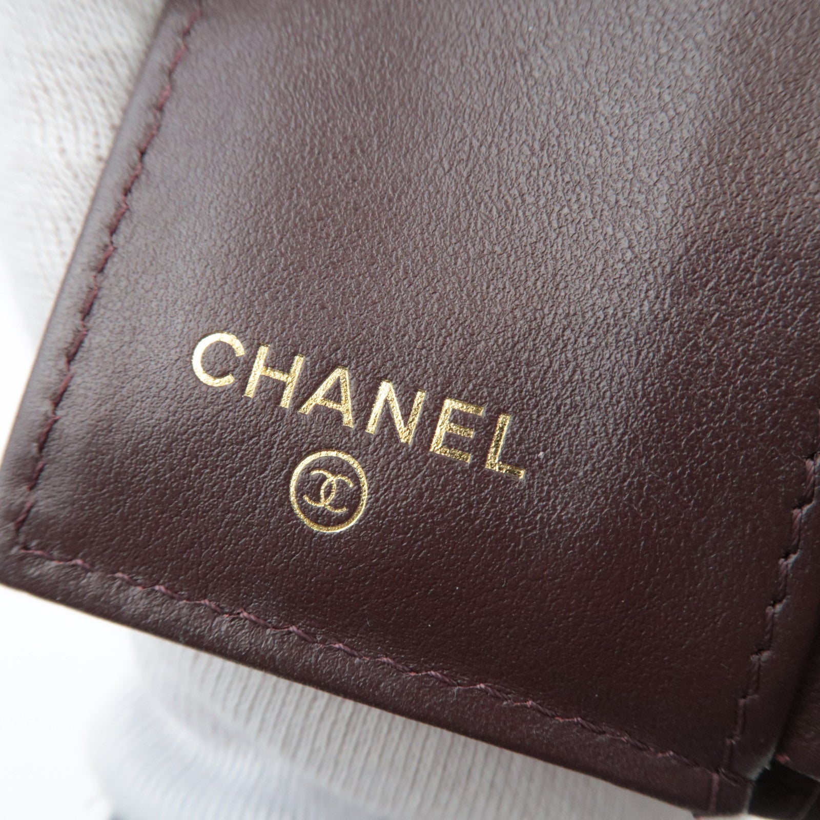 CHANEL Caviarskin Trifold Wallet Kleine Flap Portemonnee Zwart E1X0XT95