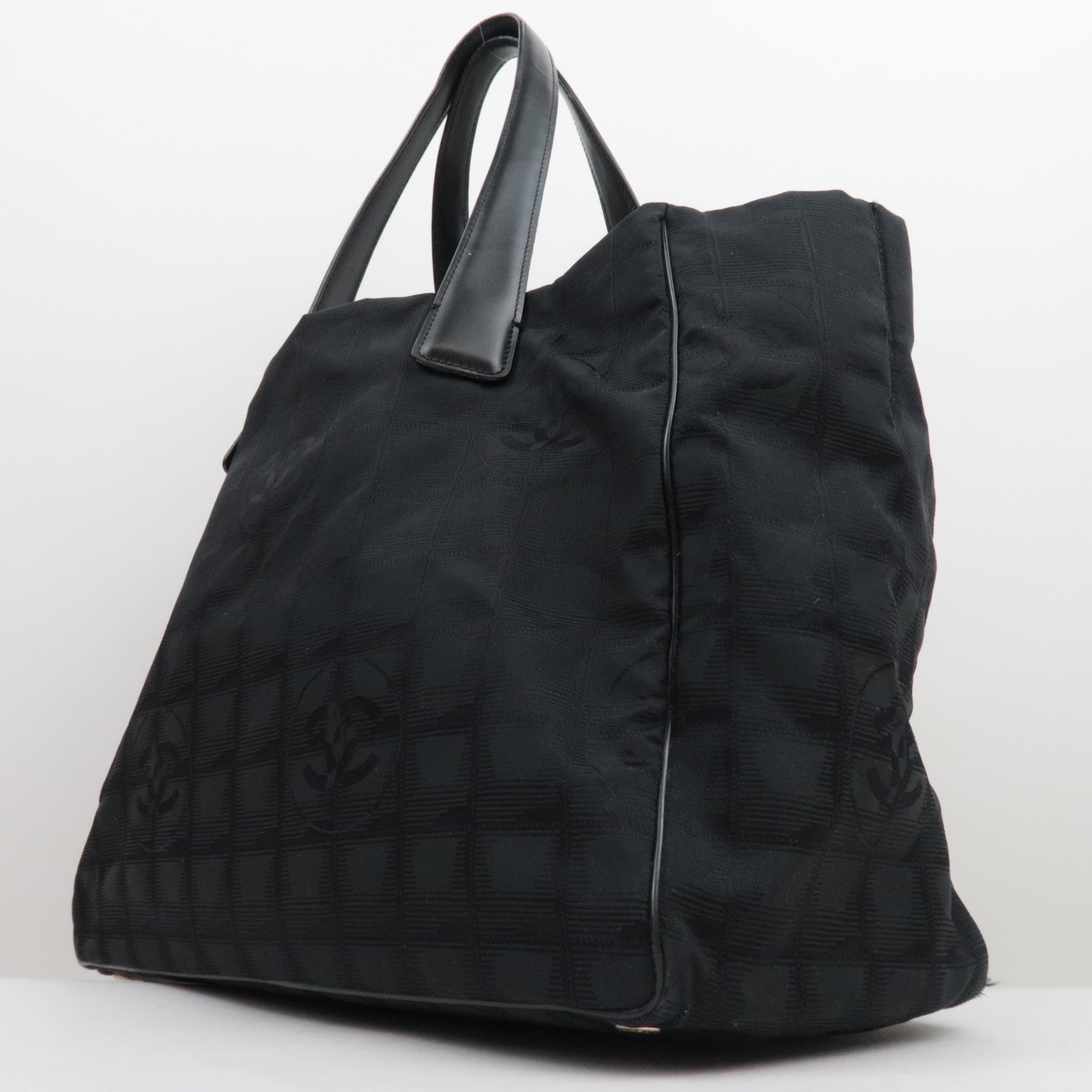 CHANEL New Travel Line Tote Bag MM Black *Dust Bag