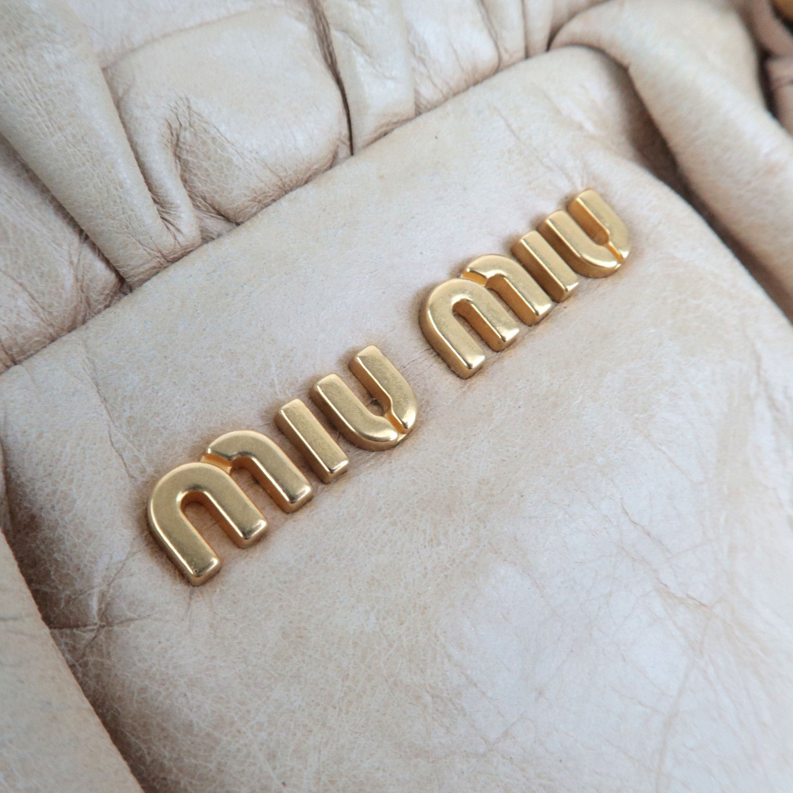 MIU MIU Leather 2way Bag Beige *Stofzak, Riem