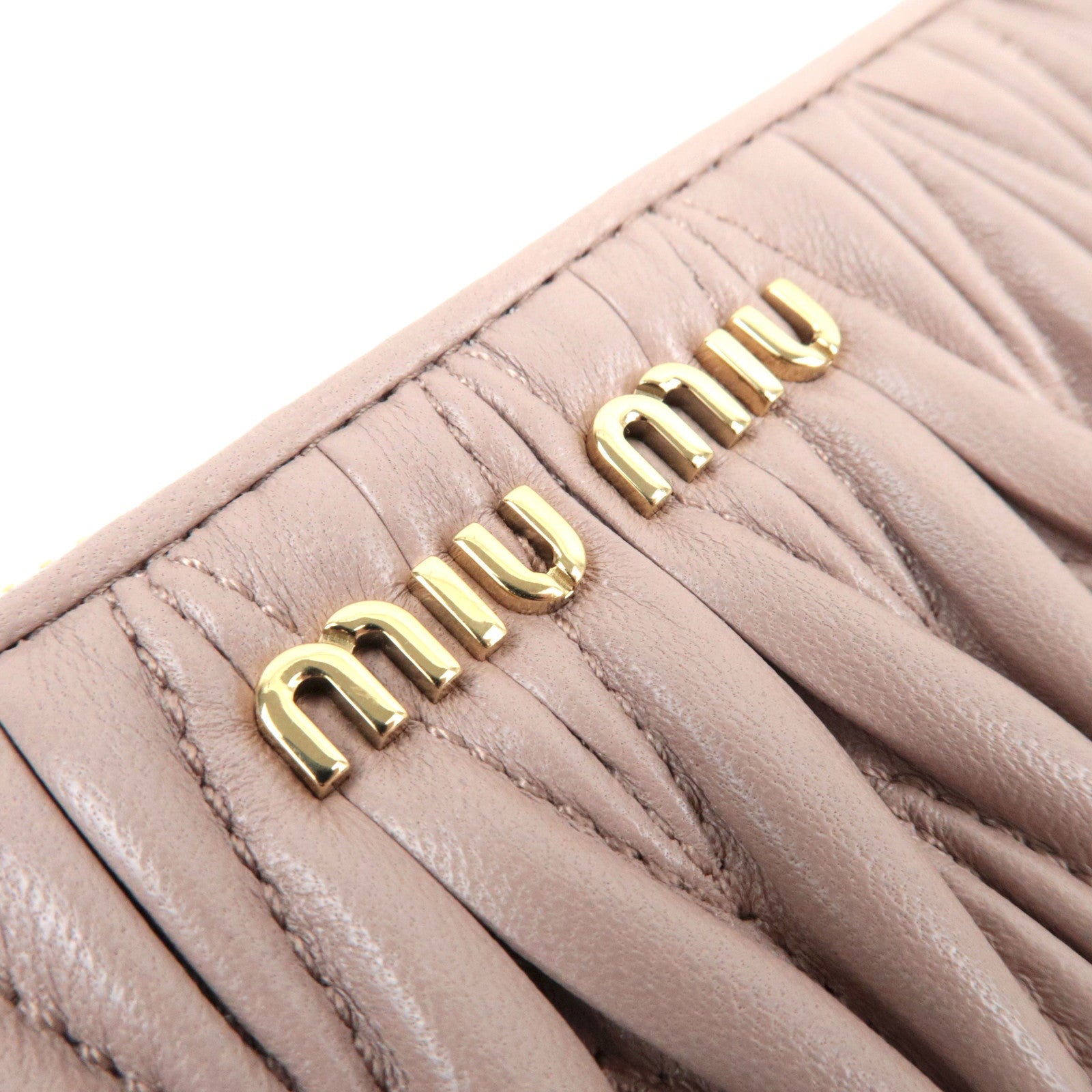 MIU MIU Matelasse leren ronde portemonnee met rits en lange sluiting Cameo (beige) 5ML506 *Doos, G-kaart