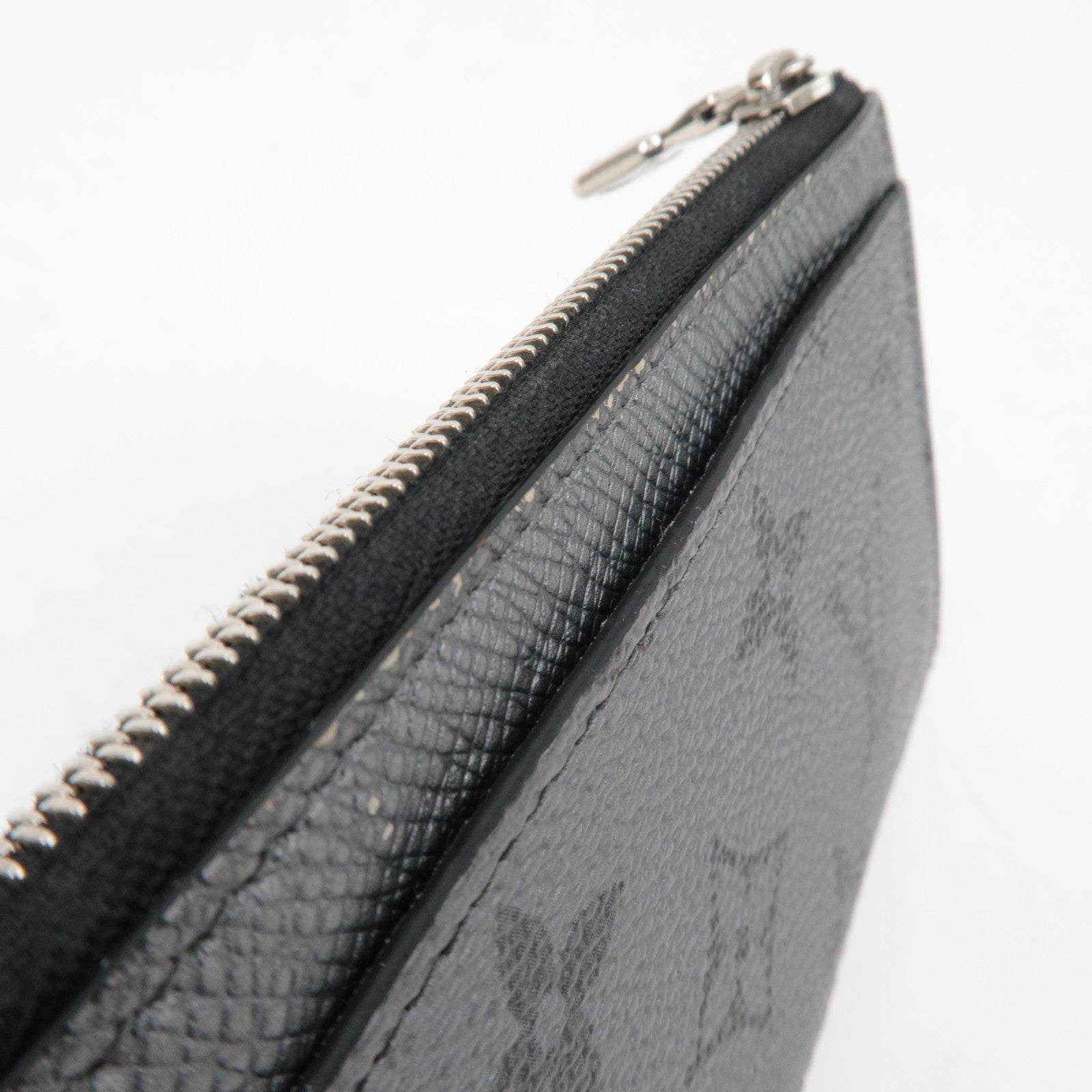 Louis Vuitton Monogram Taigarama Muntkaarthouder Zilver M30839/IC Chip