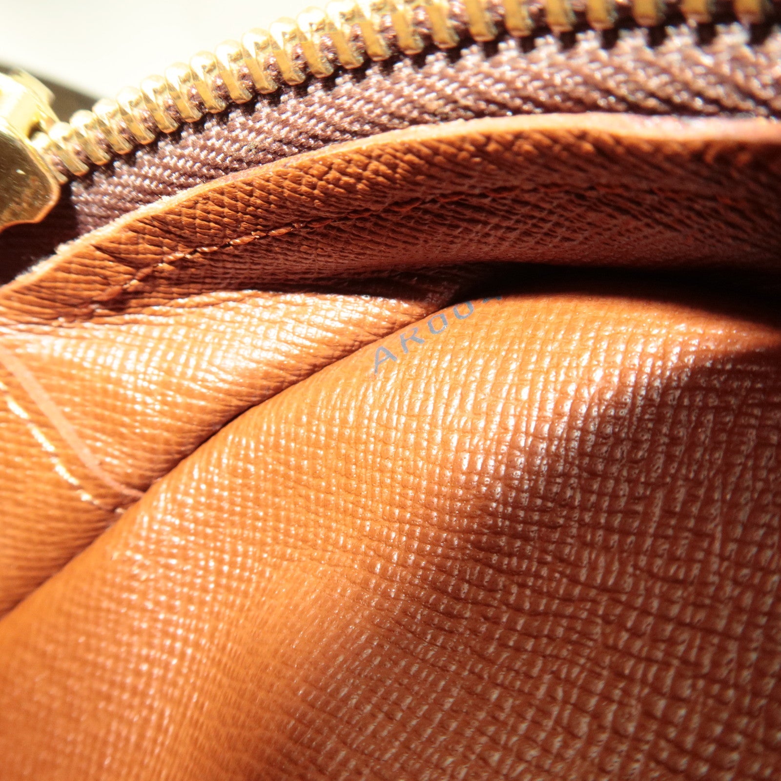 Louis Vuitton Monogram Nile Schoudertas M45244 AR0044