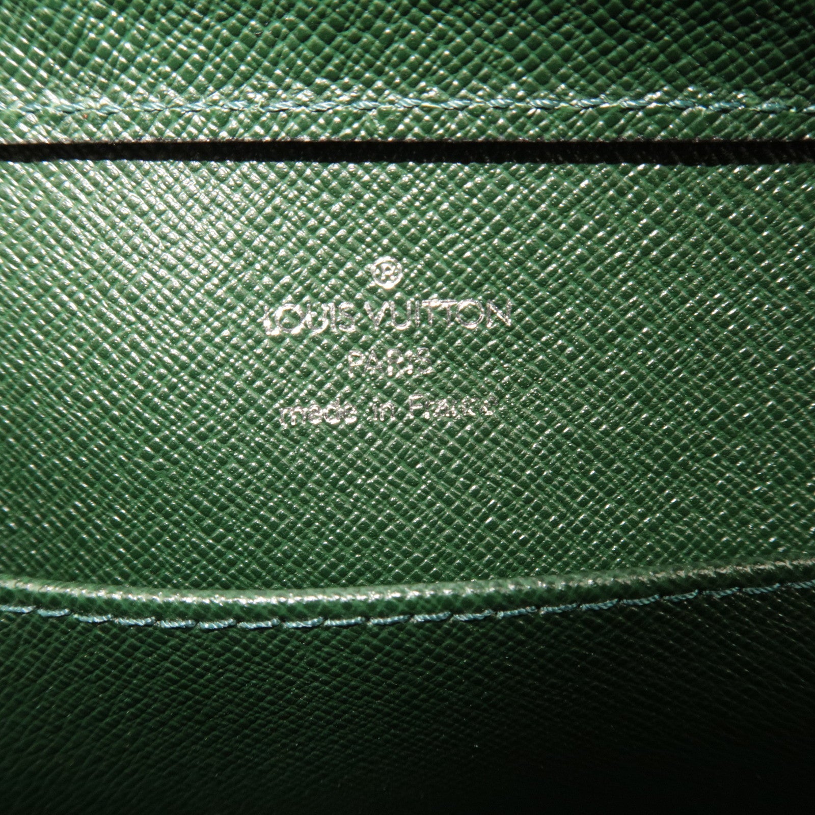 Louis Vuitton Taiga Baikal Clutch Bag Epicea M30184 VI0025