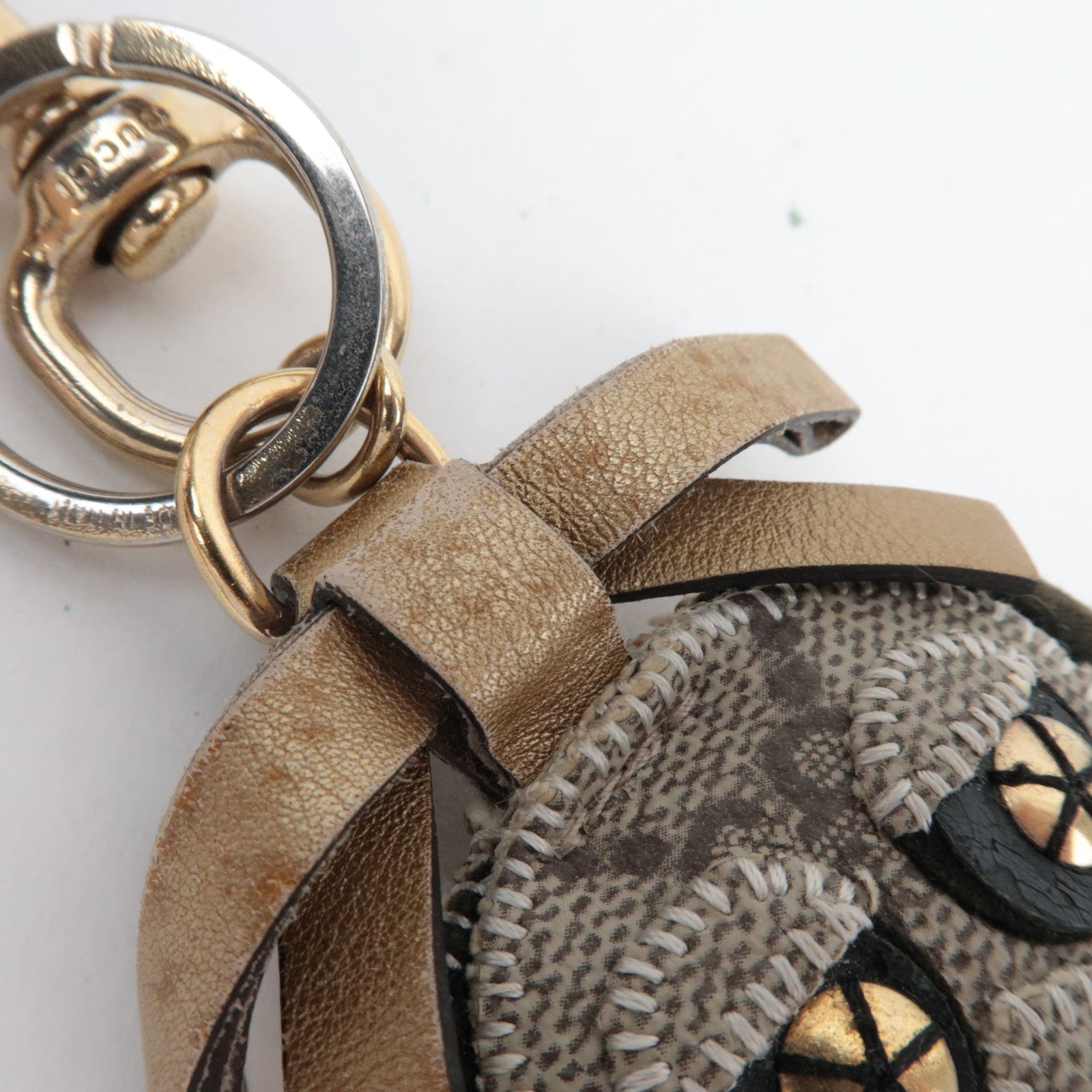 GUCCI GUCCIOLI Beagle Charm Bag Charm Sleutelhanger GG Supreme Leather Suede Beige