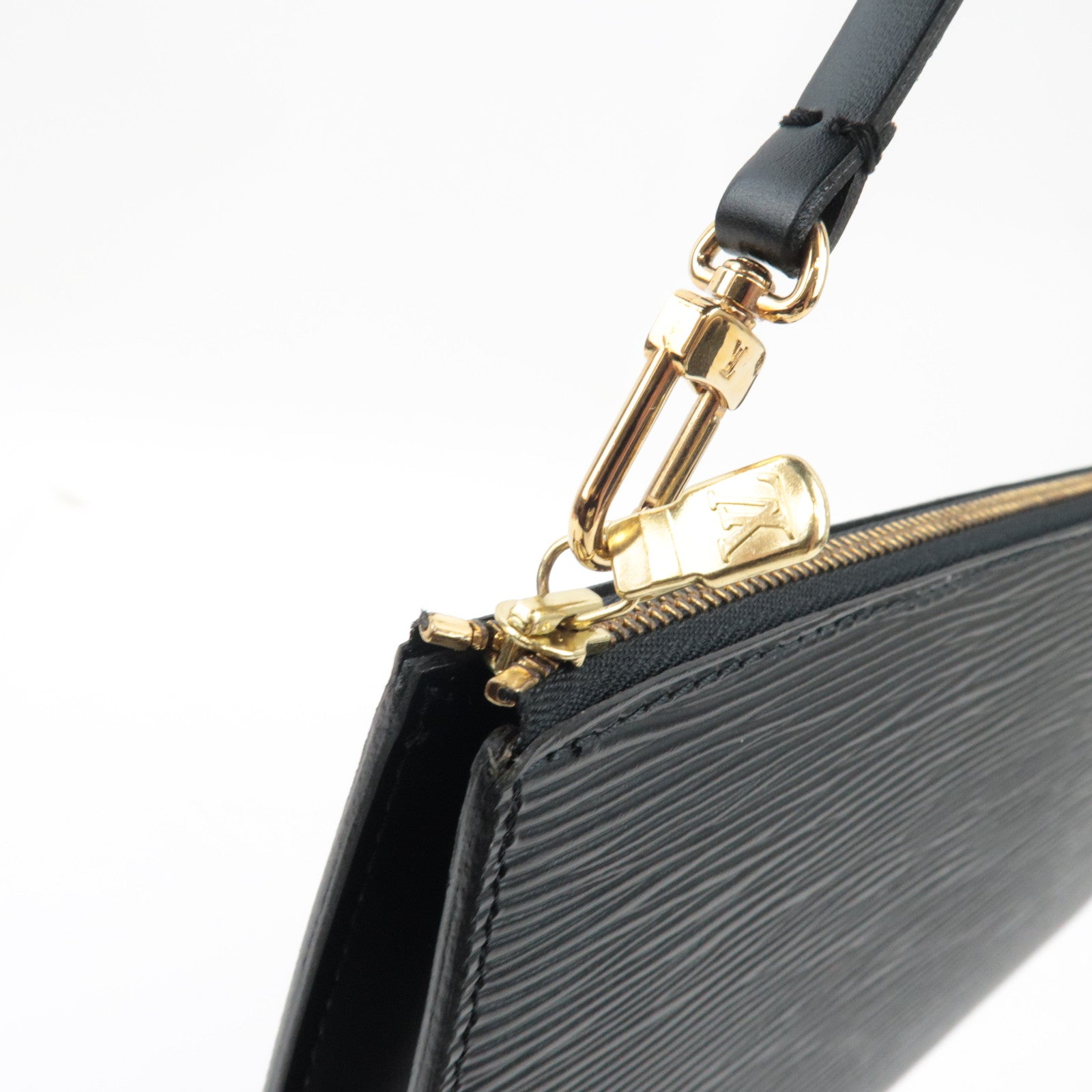 Louis Vuitton Epi Pochette Accessoires Old Model Noir M52952 AR0977