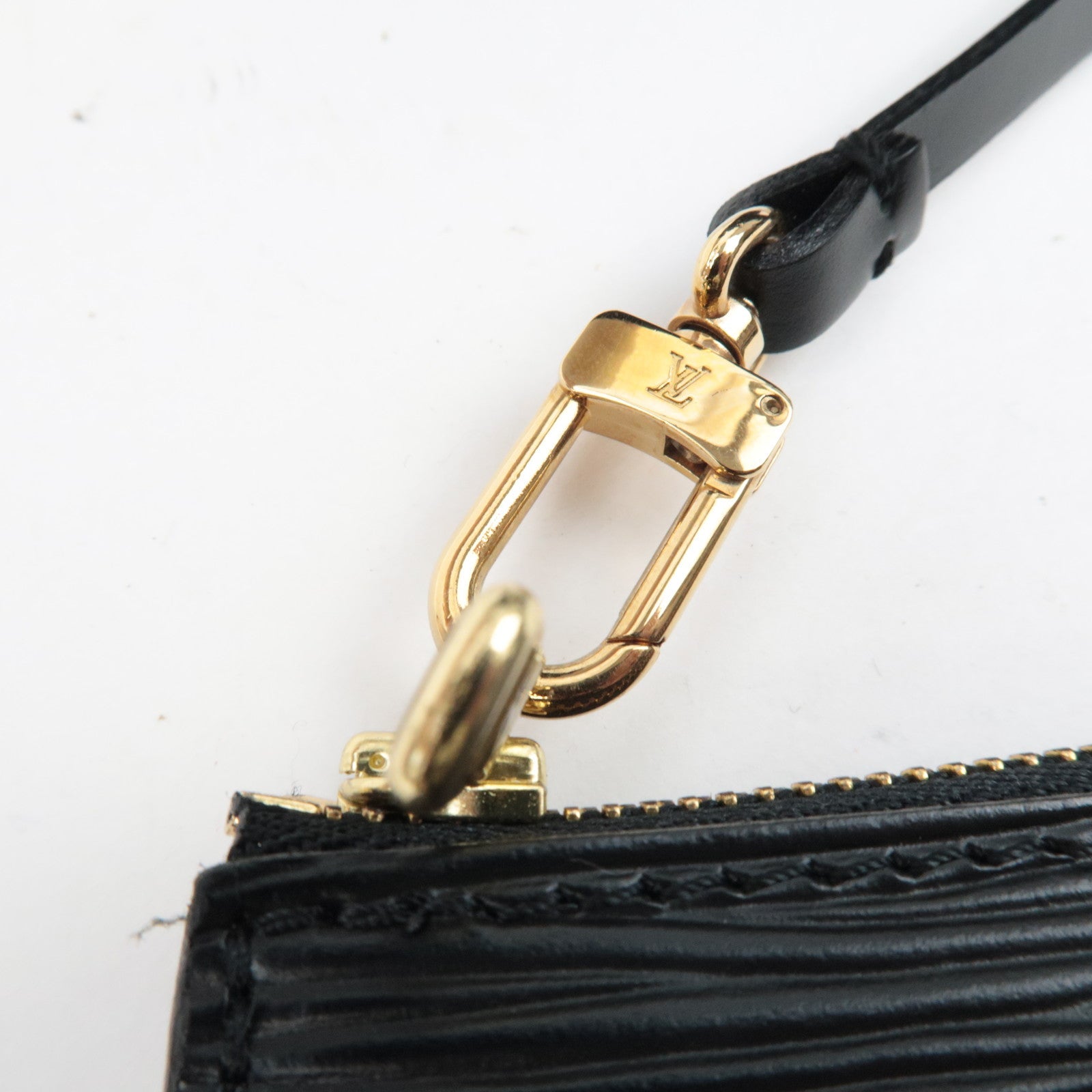 Louis Vuitton Epi Pochette Accessoires Old Model Noir M52952 AR0977