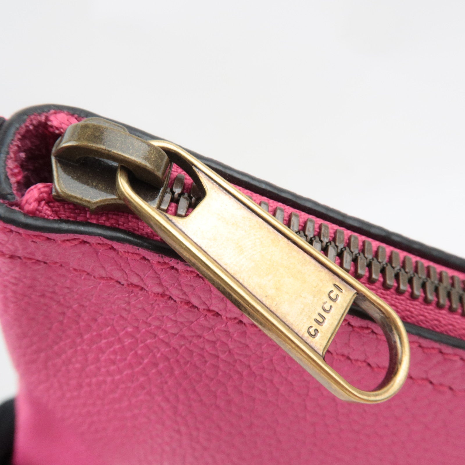 GUCCI Logo Clutch Bag Leather Pink 500981
