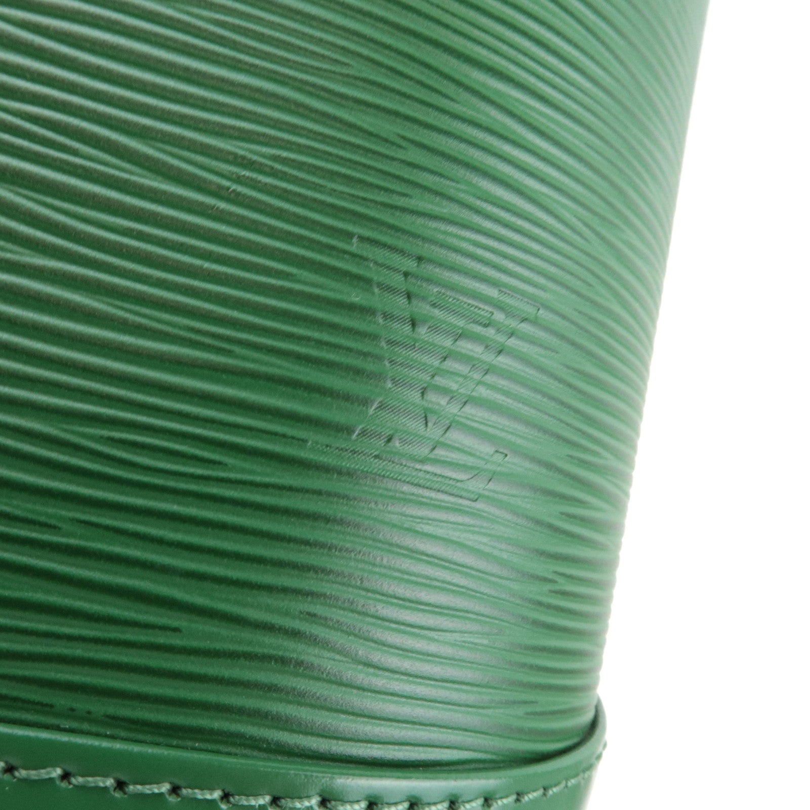 Louis Vuitton Epi Alma PM Hand bag Menthe M40618 FL2162 *Keys, Clochette