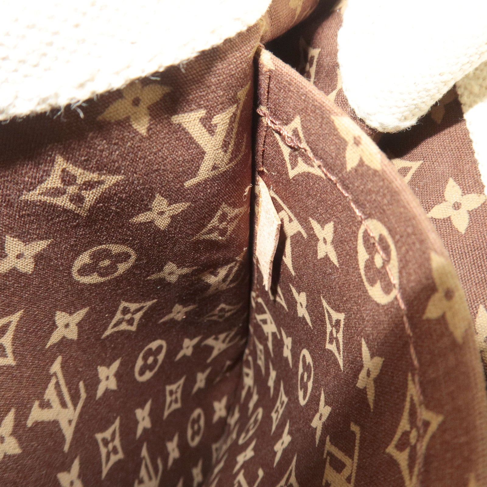 Louis Vuitton Cruise Line Globe Shopper PM Bordeaux M95115 MI1015