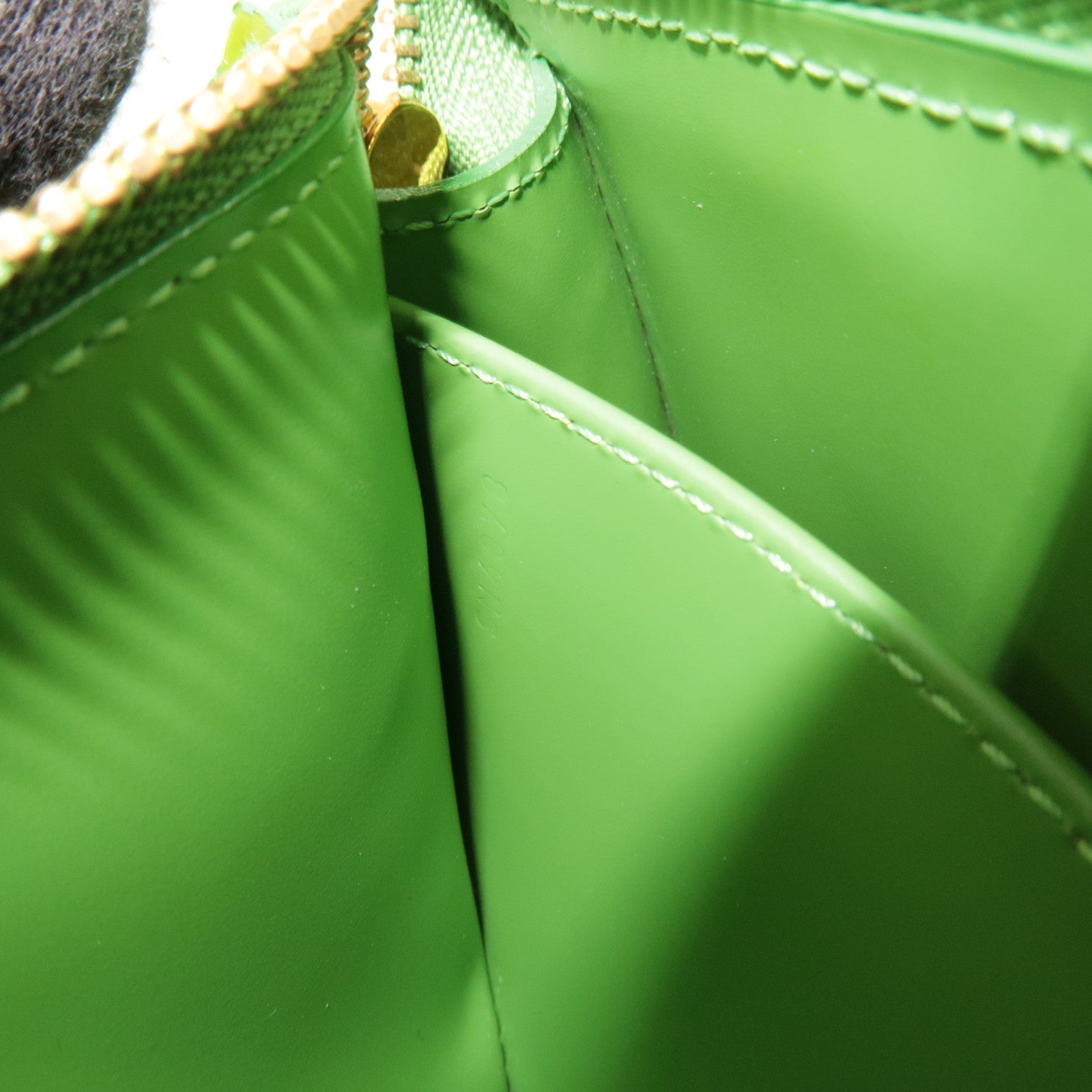 Louis Vuitton Monogram Vernis Trousse Cosmetic Cosmetic Pouch Vert Tonic M93649 SN4078 *Dust bag