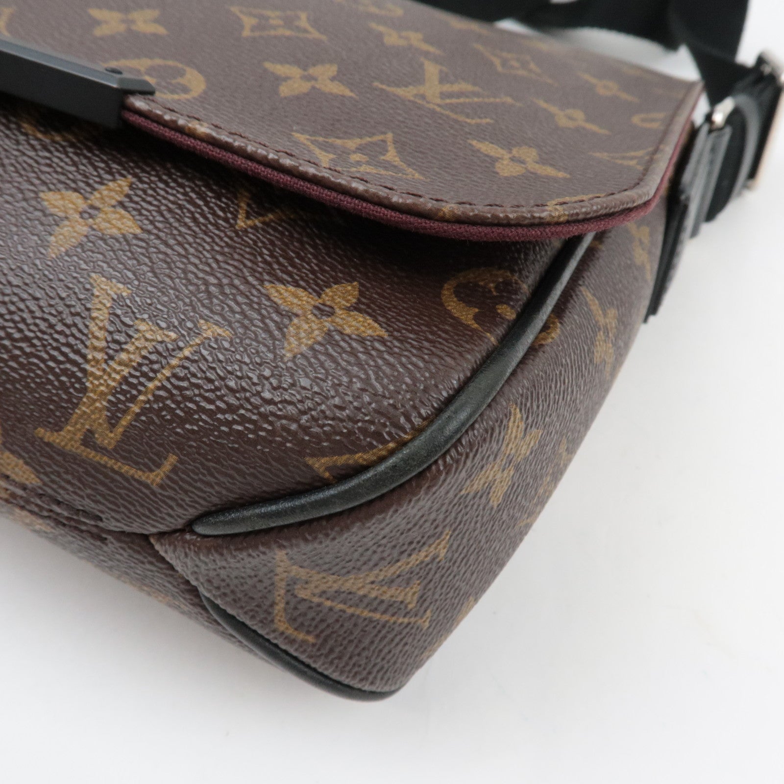 Louis Vuitton Monogram Macassar District PM Shoulder Bag Noir M40935 CA4114