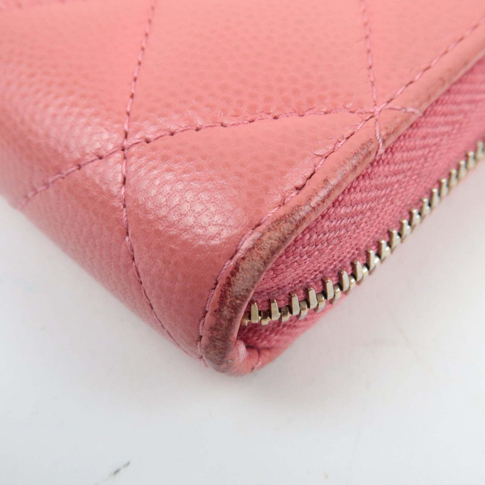 CHANEL Matelasse Round Zipper Long Wallet Caviar Skin Pink *Box, Dust bag, G card