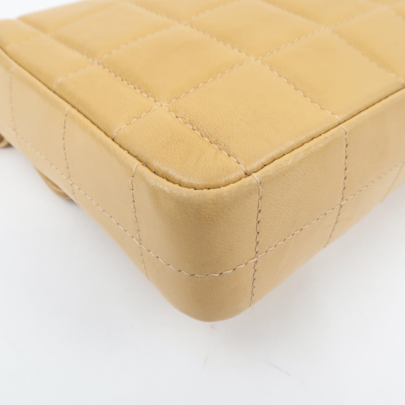 CHANEL Chocobar Chain Shoulder Bag Lambskin Beige Gold HDW *Box, G card