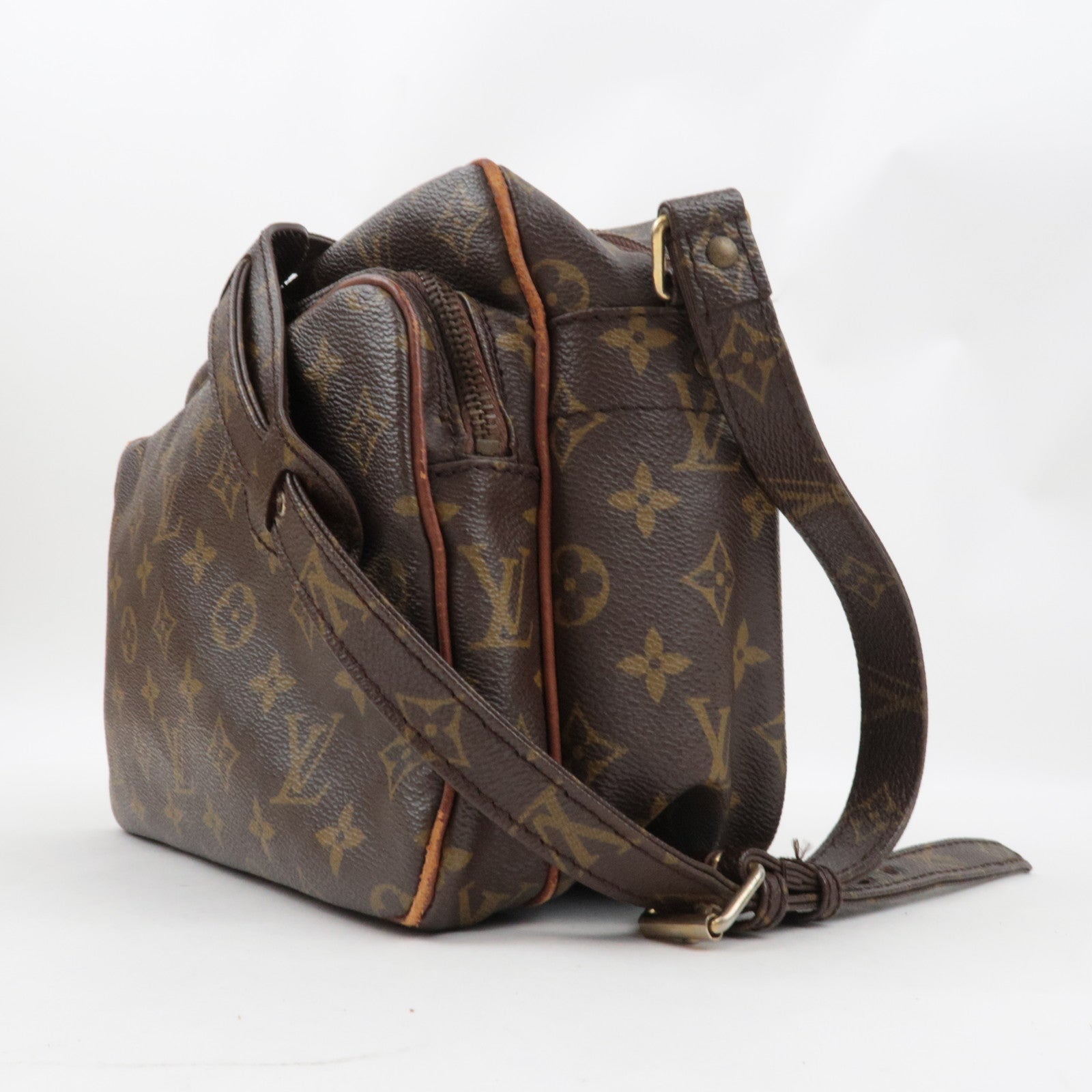 Louis Vuitton Monogram Old Model of Nile Shoulder Bag M45244