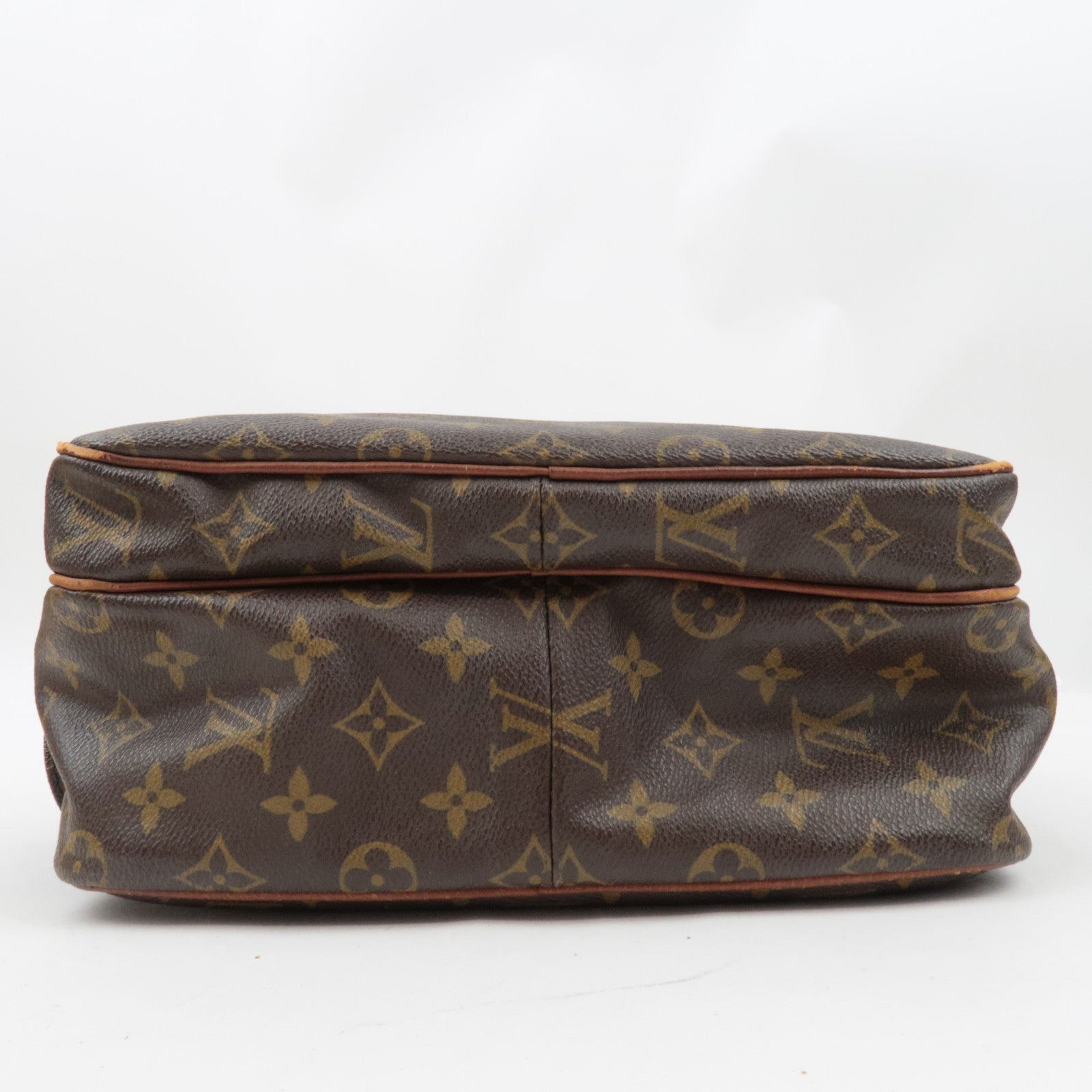 Louis Vuitton Monogram Old Model of Nile Shoulder Bag M45244