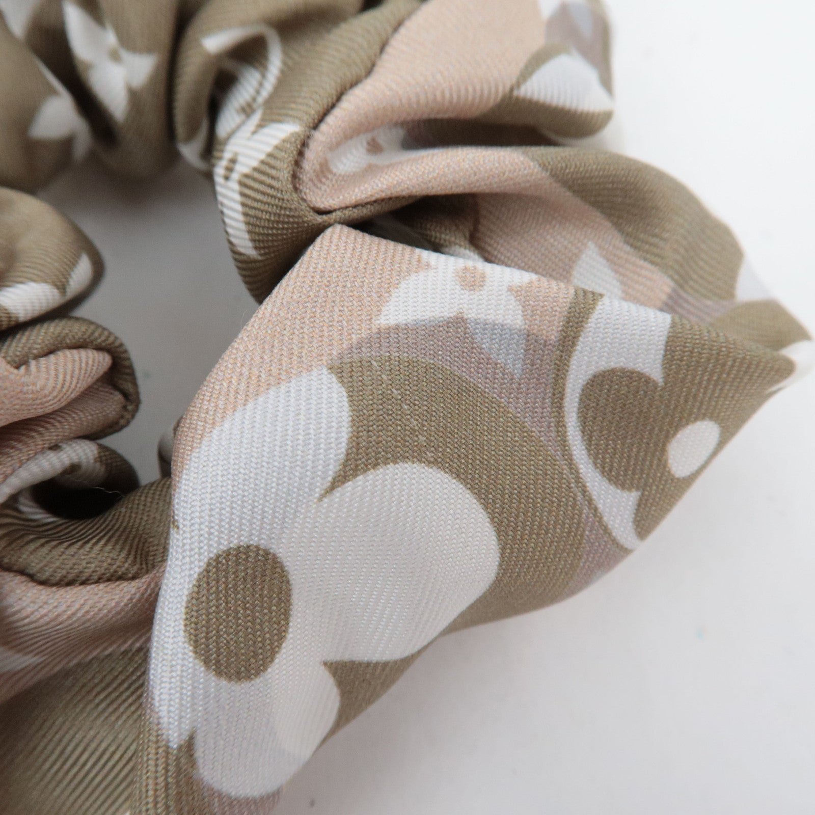 Louis Vuitton Monogram Scrunchie 100% Silk Khaki Beige M77521 FF0262 *Box, Dust bag