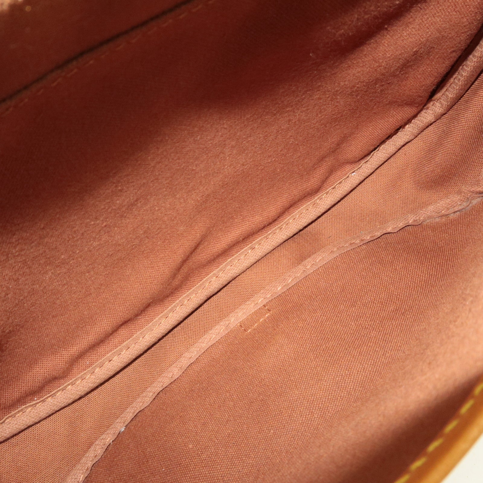 Louis Vuitton Monogram Saumur 30 Shoulder Bag M42256 AR0970