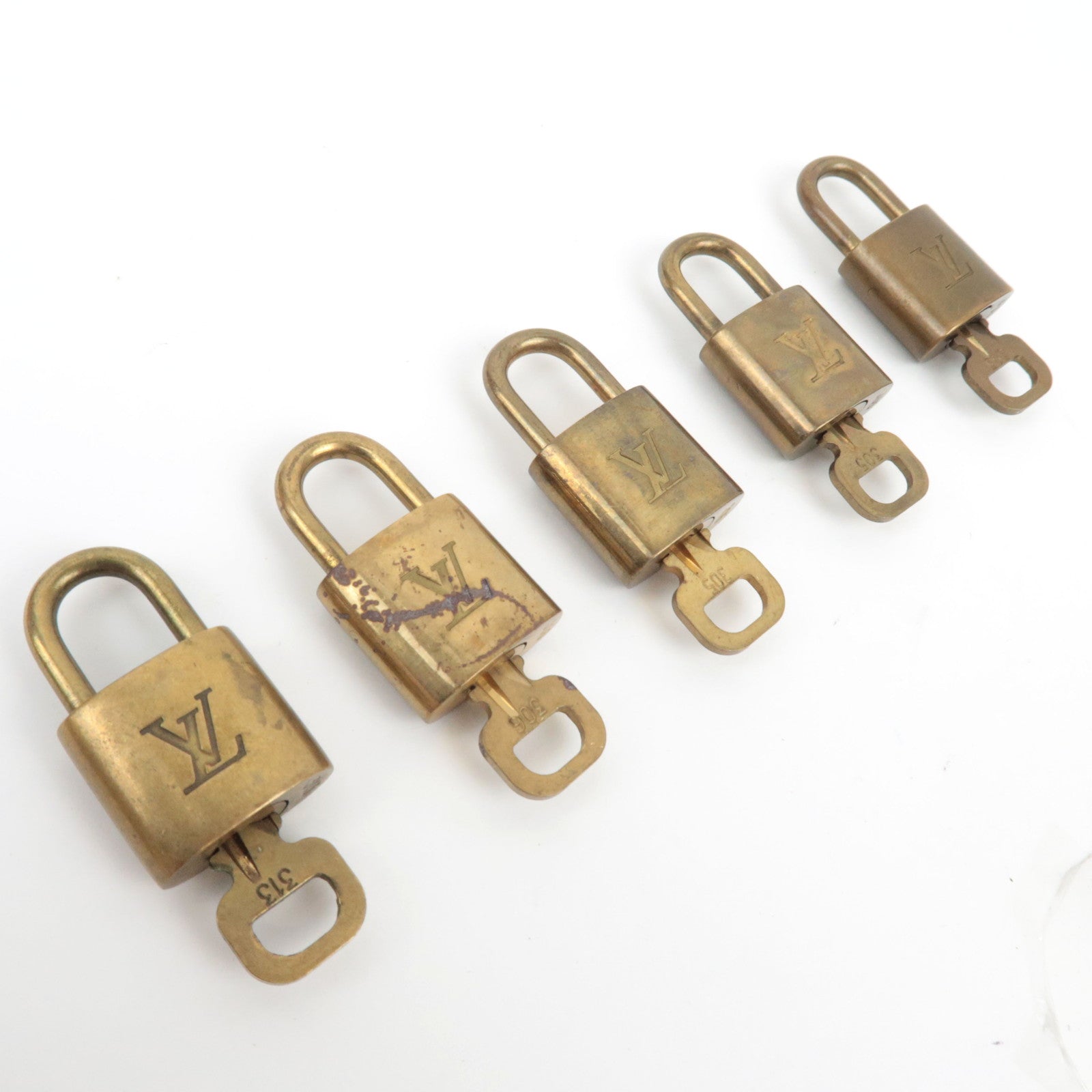 Louis Vuitton Set of 10 Key Locks Cadena Set Metal Gold Color