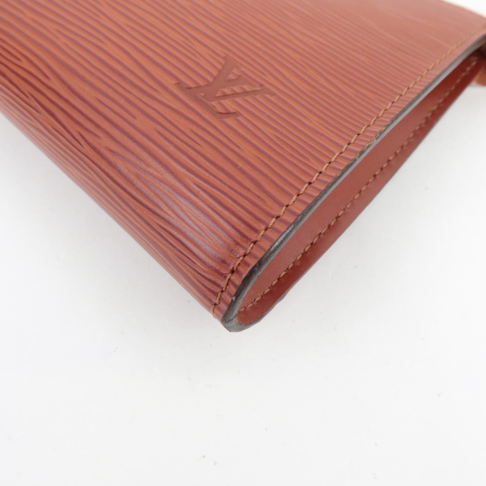 Louis Vuitton Epi Pochette Accessoires Old Model Hand Bag Kenya Brown M52953 AR1926