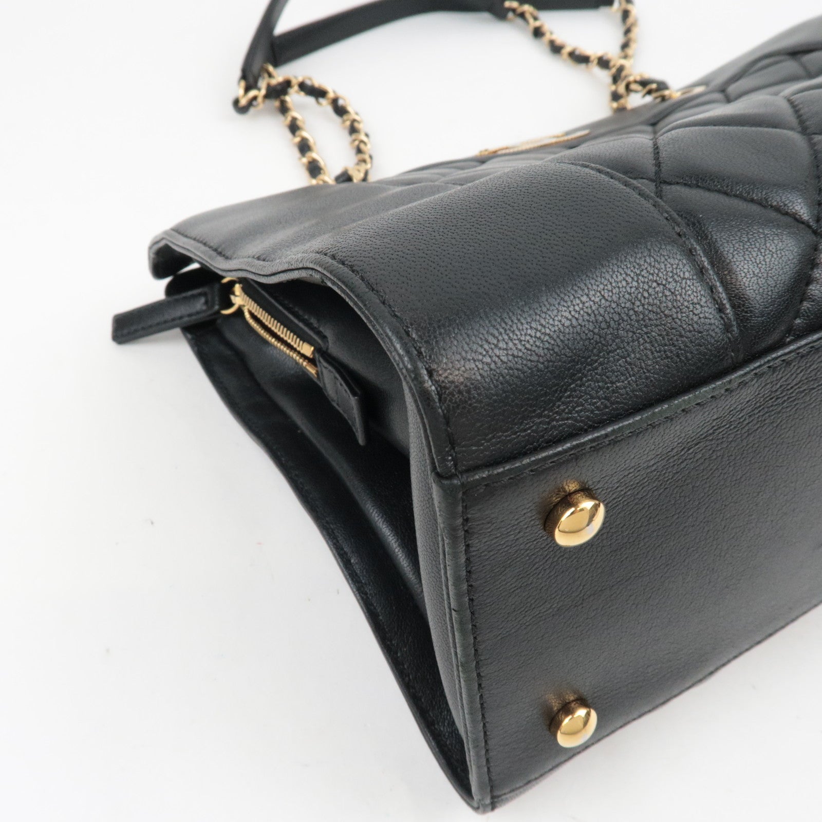 CHANEL Matelasse Chain Tote Bag Lambskin Black Gold HDW 23107851