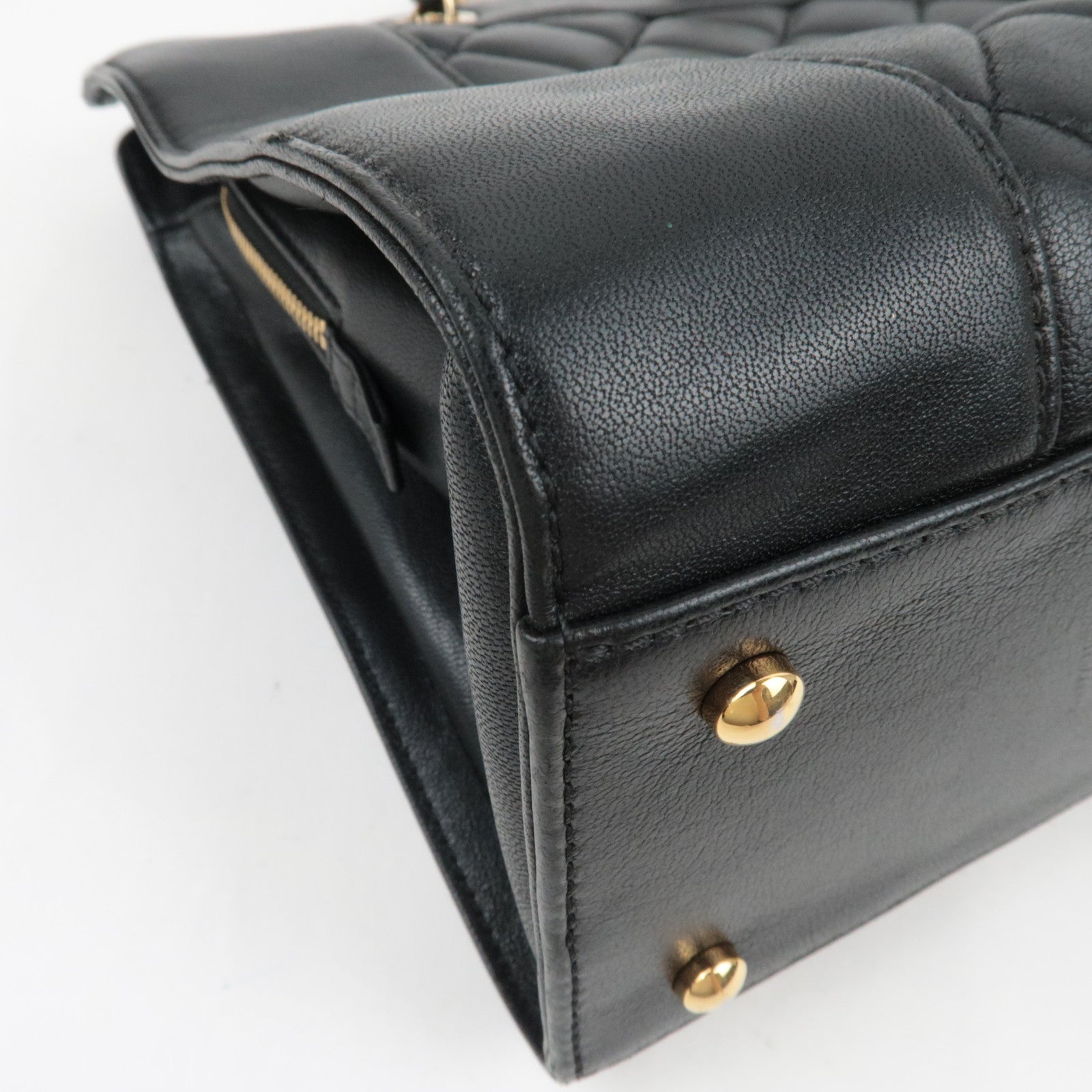 CHANEL Matelasse Chain Tote Bag Lambskin Black Gold HDW 23107851