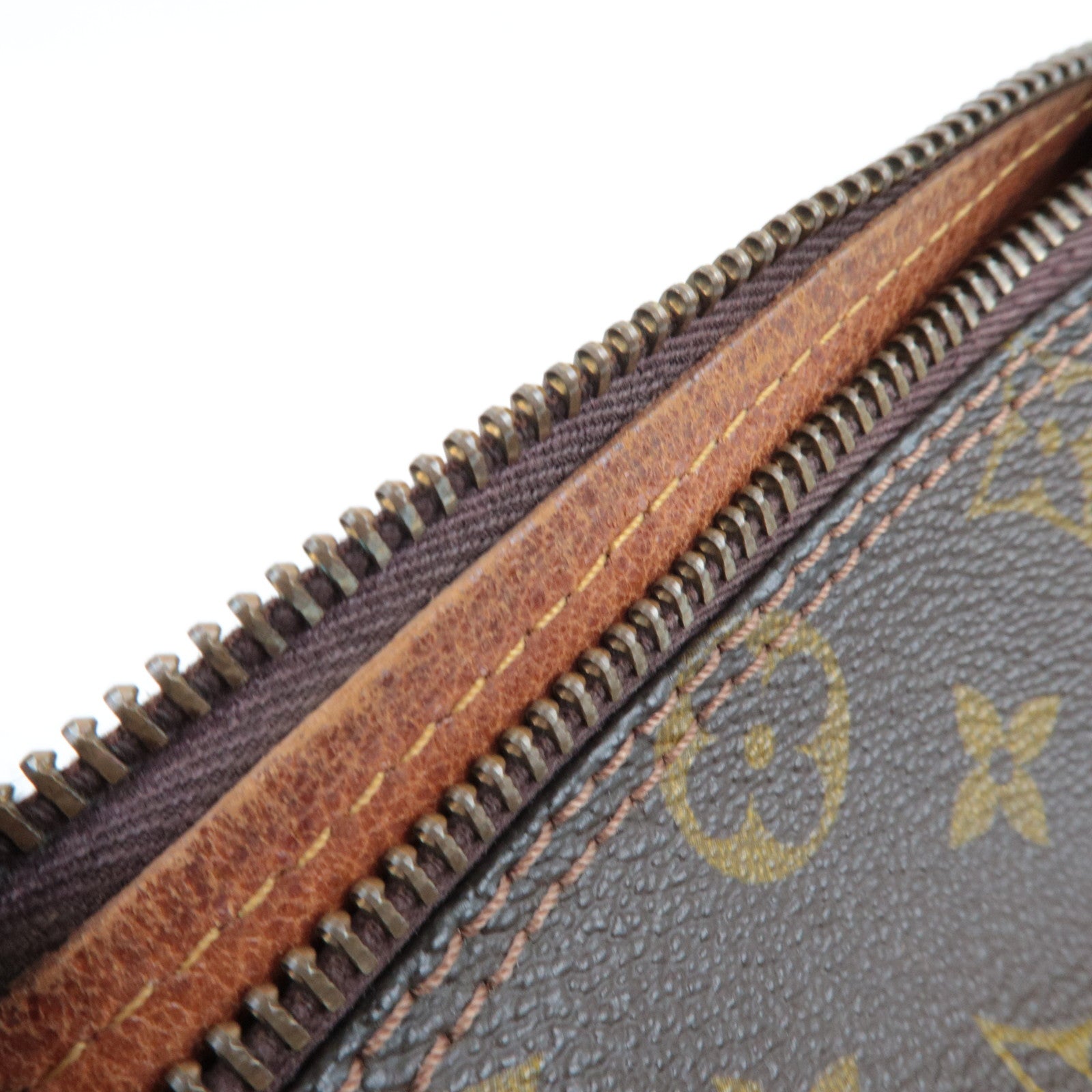 Louis Vuitton Monogram Papillon 22 Hand Bag M51367