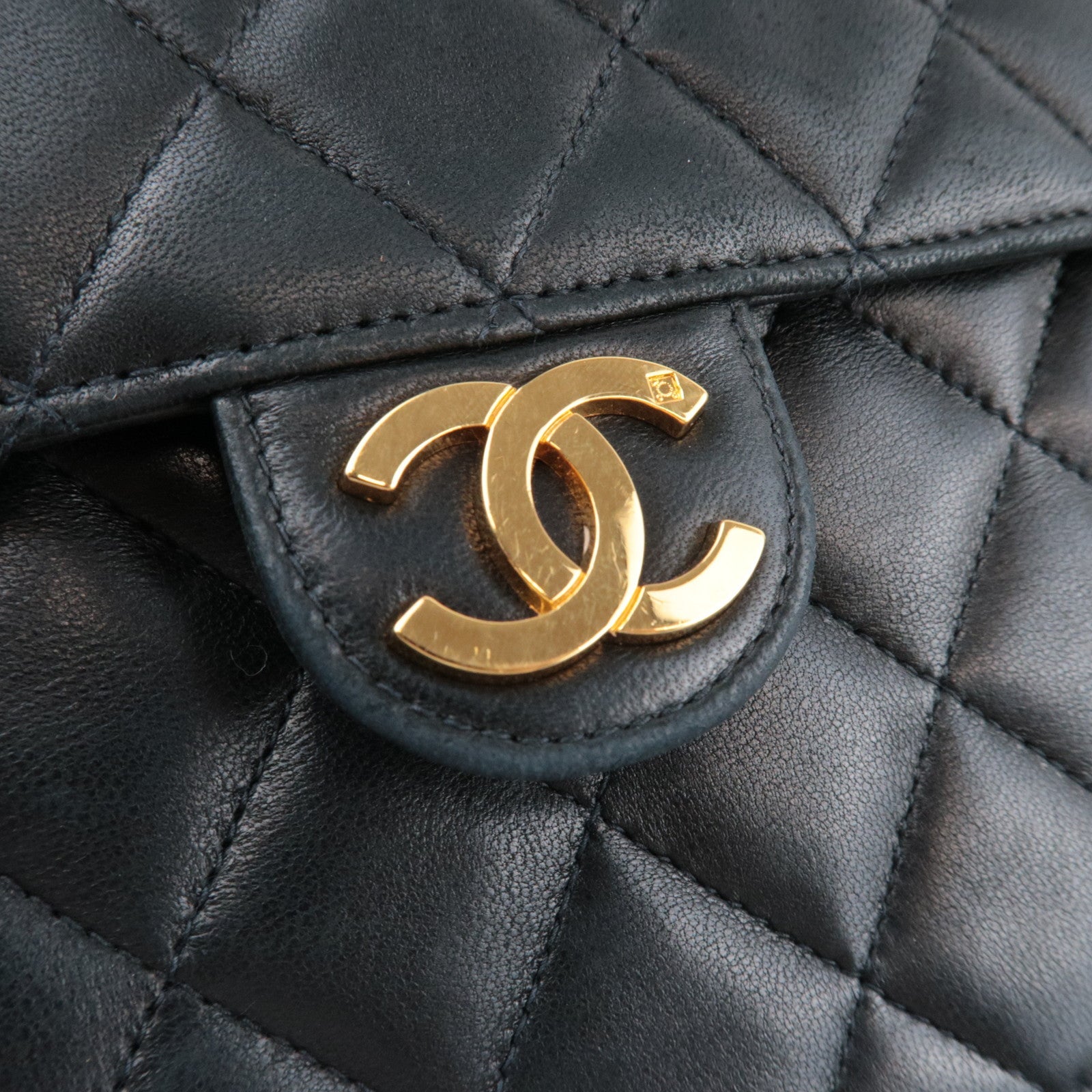 CHANEL Matelasse 25 Single Flap Chain Shoulder Bag Lambskin Black Gold HDW 4624662 *Box, G card