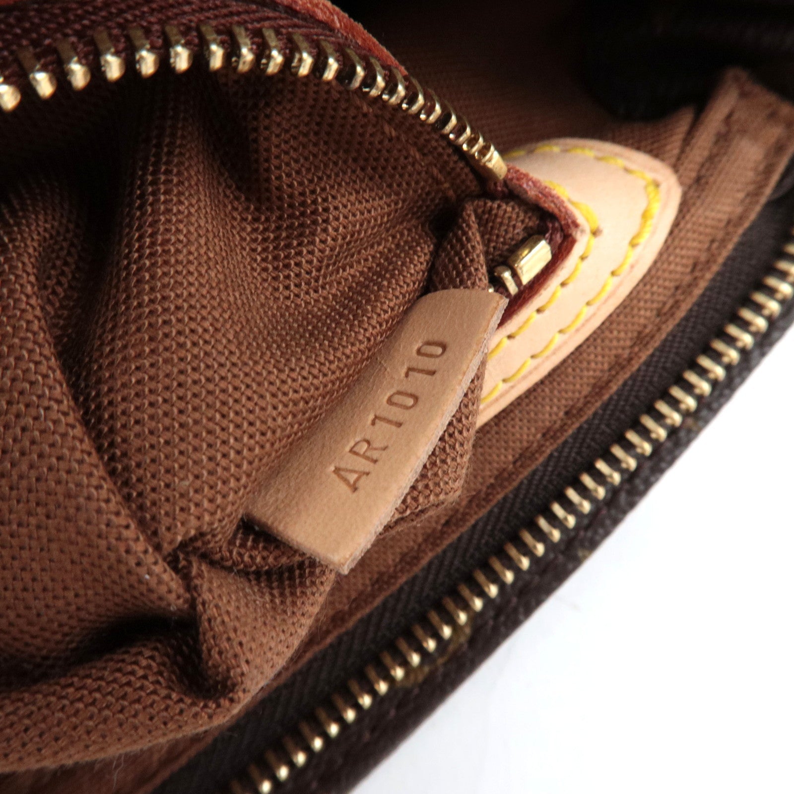 Louis Vuitton Monogram Trotteur Shoulder Bag M51240 AR1010