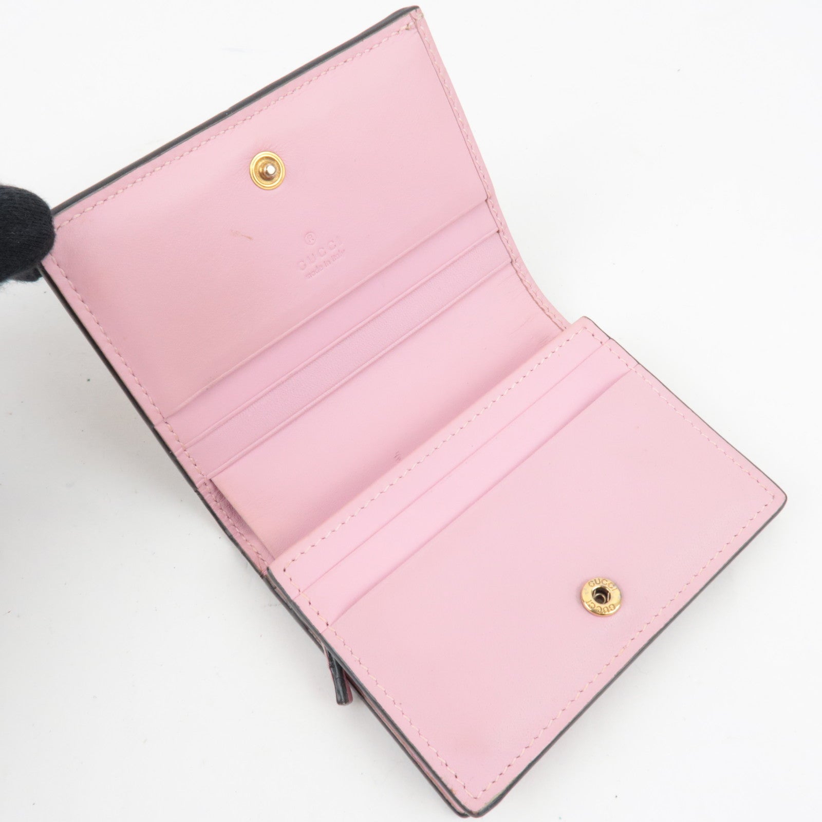 GUCCI GG Supreme Strawberry Bi-Fold Wallet Beige Pink 573839