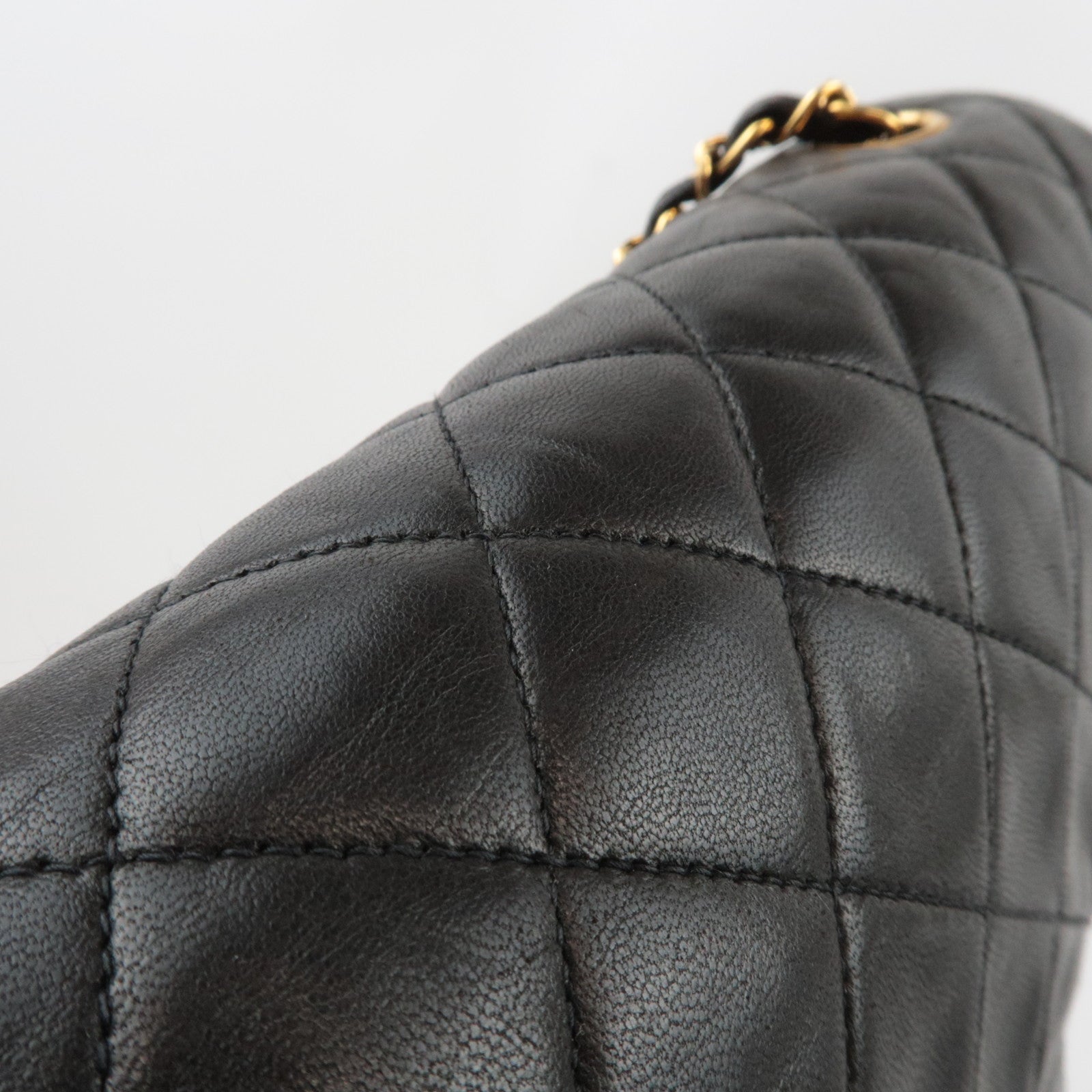 CHANEL Matelasse 25 Single Flap Chain Shoulder Bag Lambskin Black Gold HDW 4336072 *Box