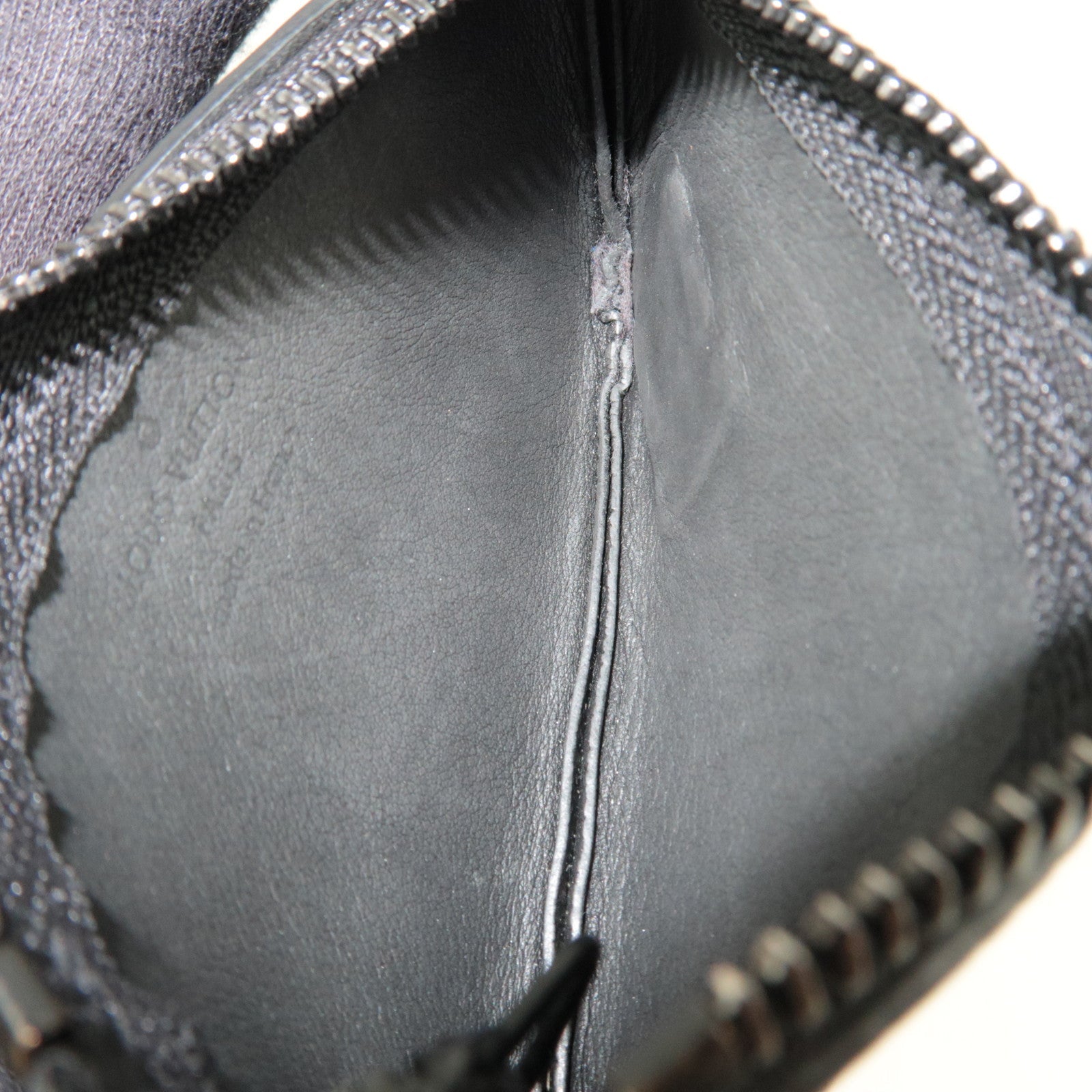 Louis Vuitton Aerogram Pochette Cles Coin Case Leather Noir M81031