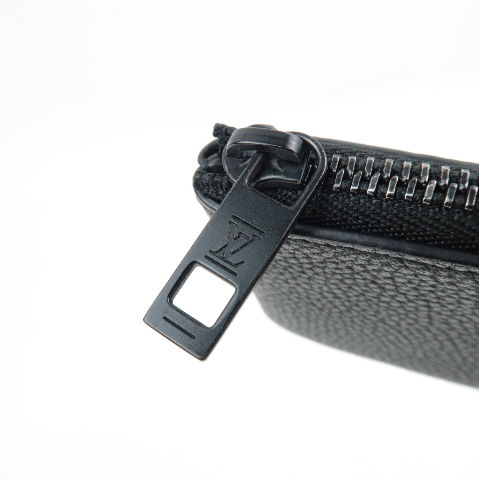 Louis Vuitton Aerogram Pochette Cles Coin Case Leather Noir M81031