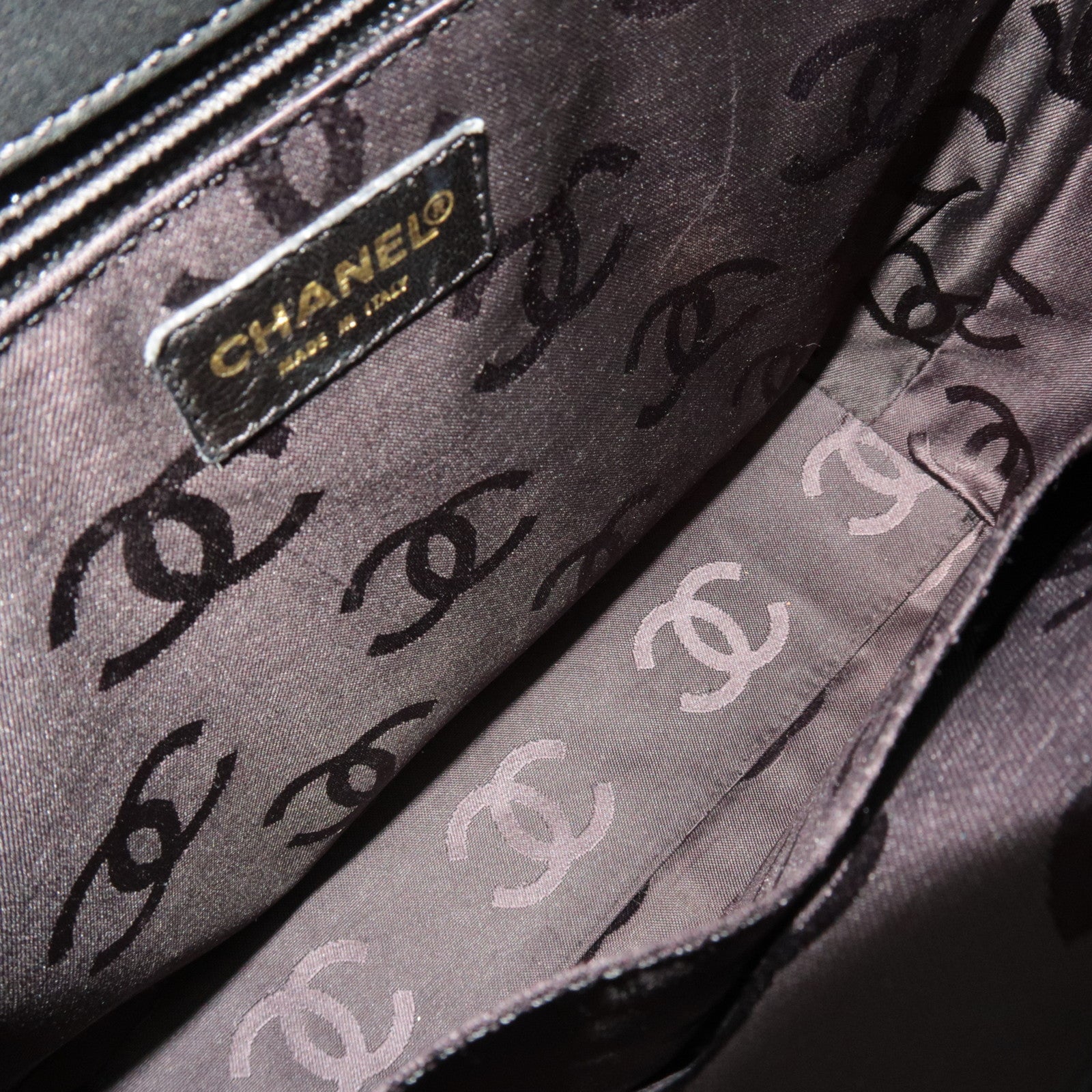 CHANEL Wild Stitch Tote Bag Leather Black Gold HDW A18126 7689339 *G card