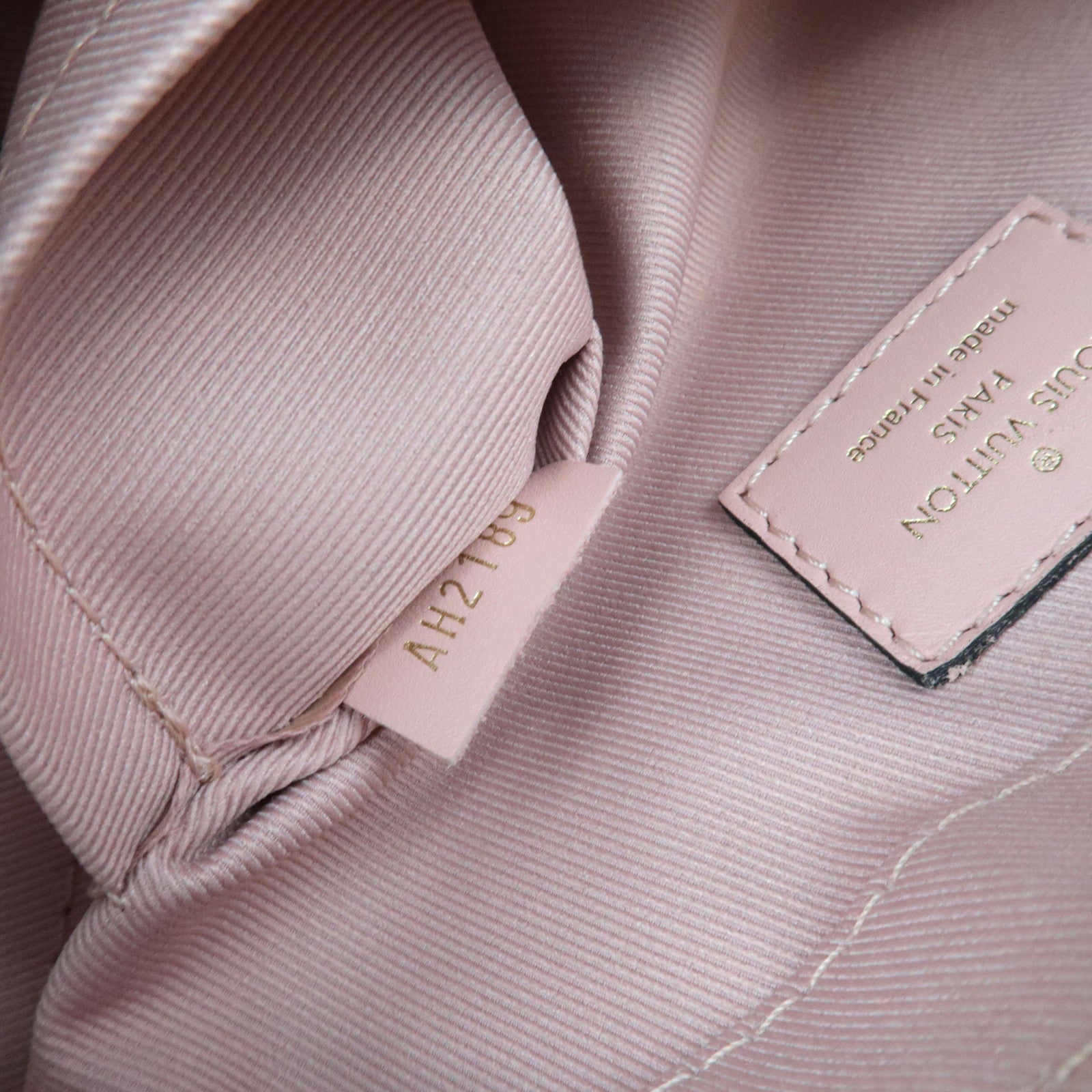 Louis Vuitton Monogram Saintonge Shoulder Bag Rose Poodle M44442 AH2189 *Dust bag