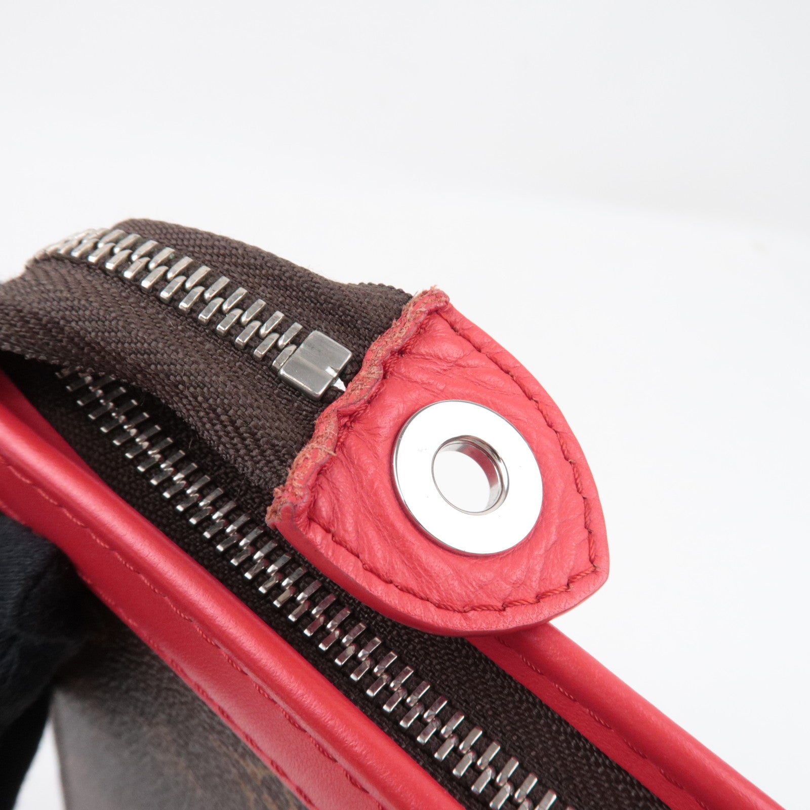 Louis Vuitton Monogram Pochette Voyage MM Clutch Bag Sari Red M12817 RFID