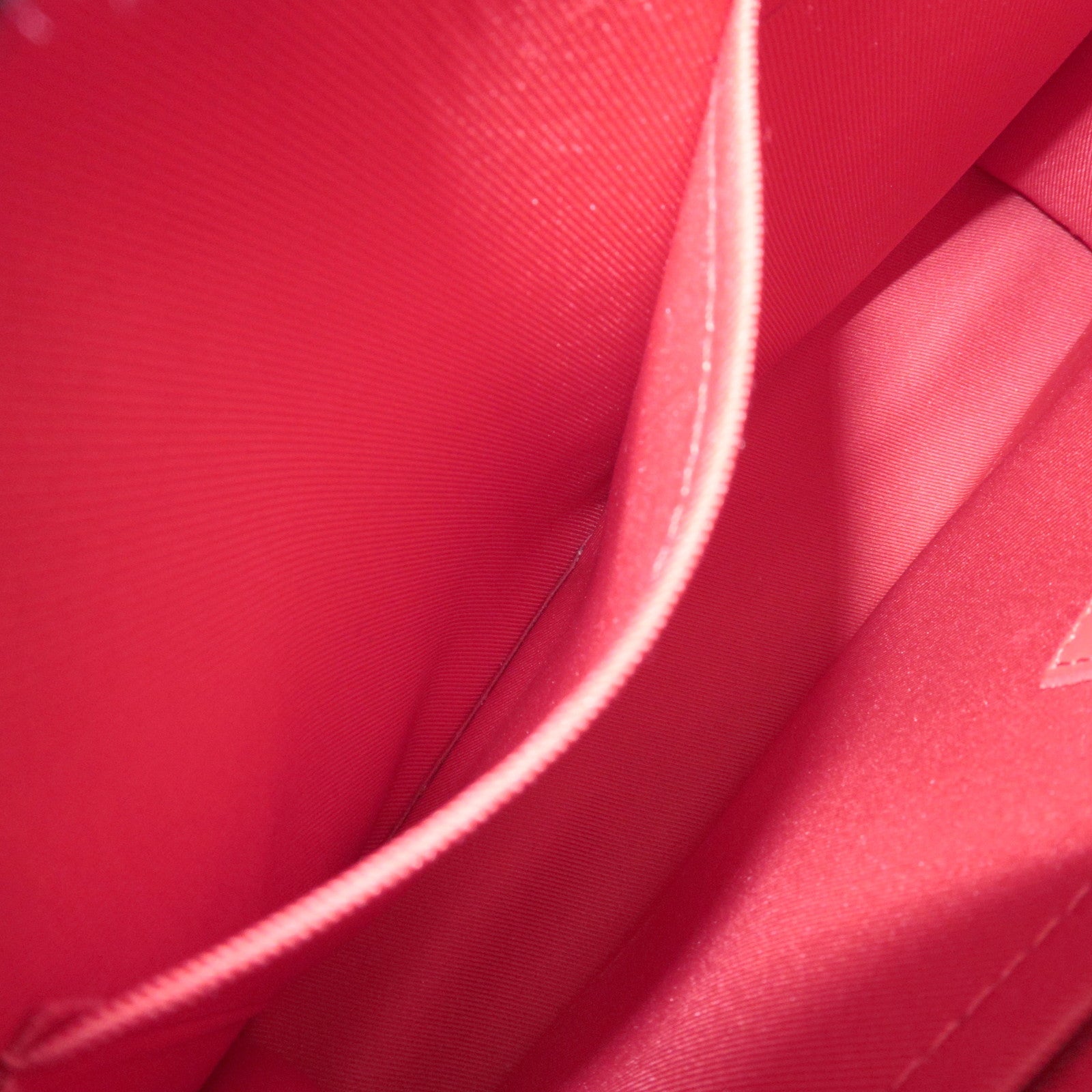 Louis Vuitton Monogram Pochette Voyage MM Clutch Bag Sari Red M12817 RFID