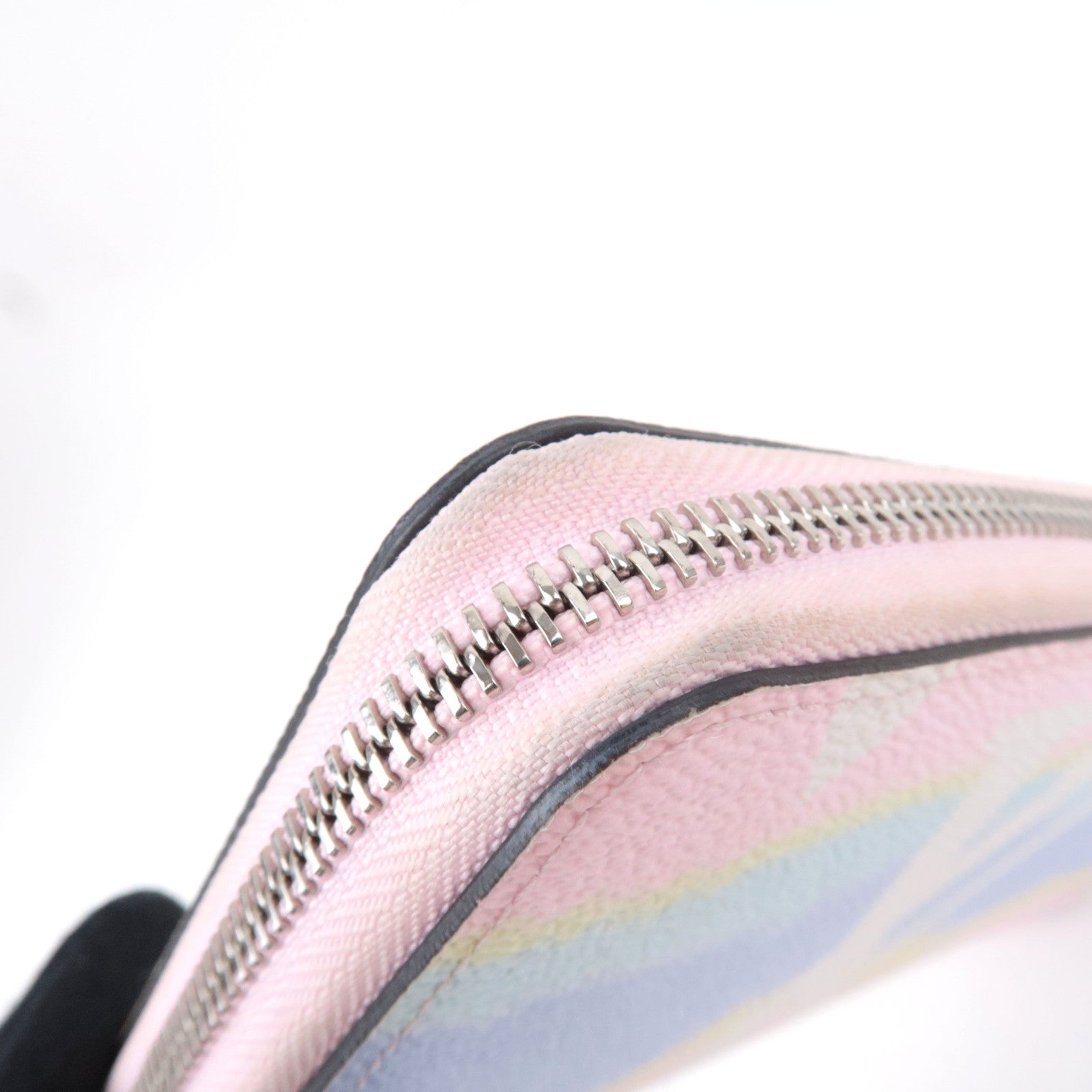 Louis Vuitton Monogram Giant LV Escale Zippy Long Wallet Pastel M69110 GI0240