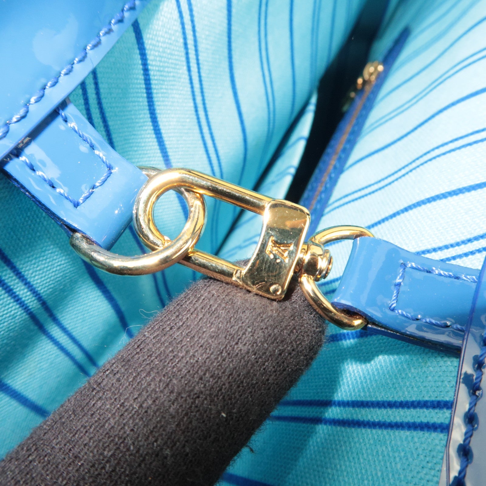 Louis Vuitton Cosmic Blossom PM Murakami Tote Bag Blue M93161 RC0170