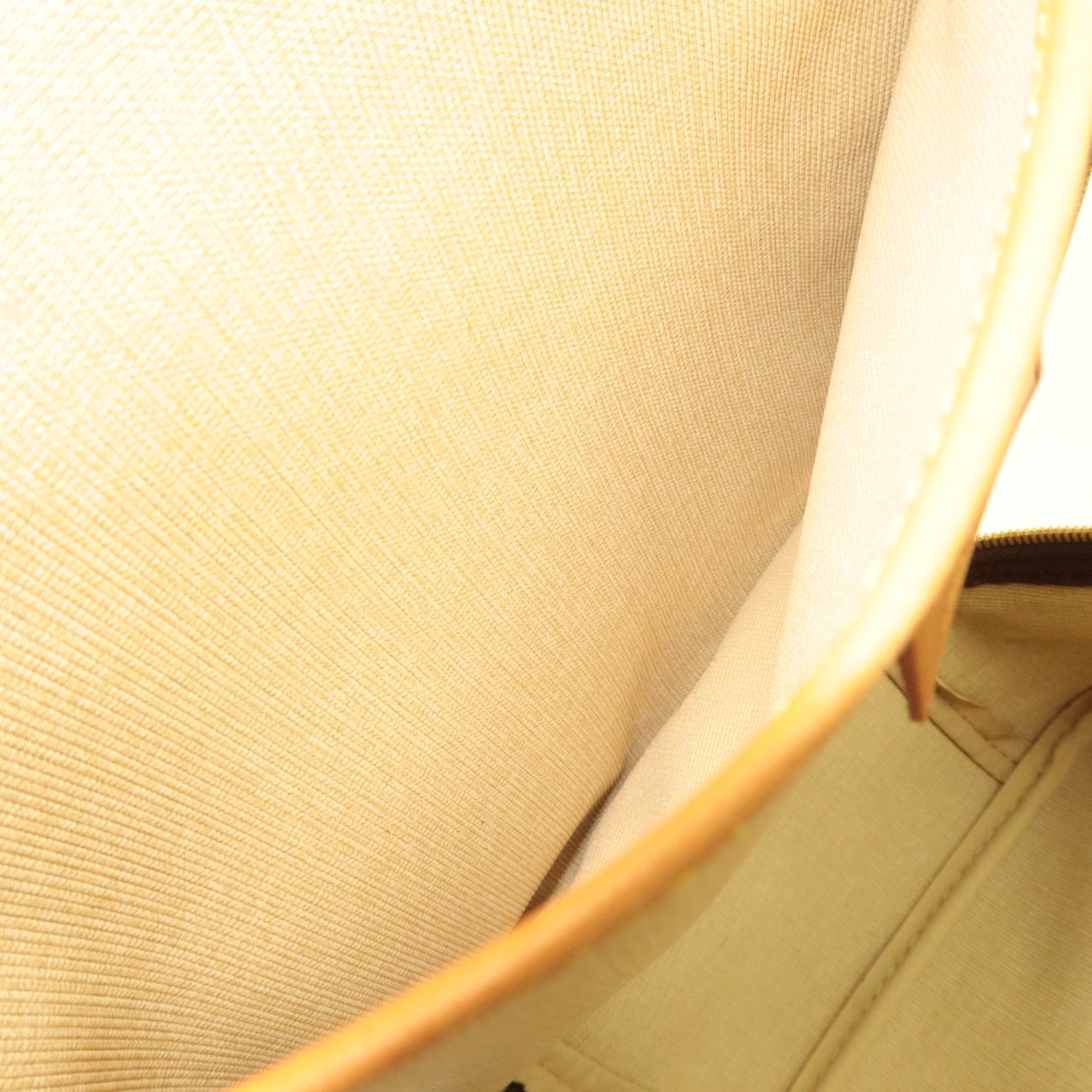 Louis Vuitton Monogram Excursion Handbag M41450 VI0917