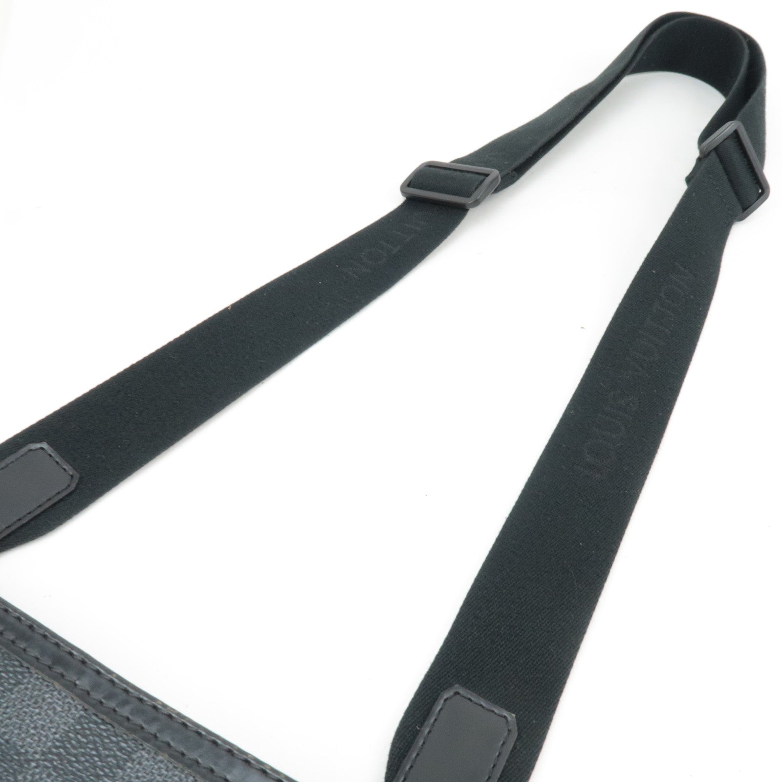 Louis Vuitton Damier Graphite Thomas Shoulder Bag N58028 VI4059