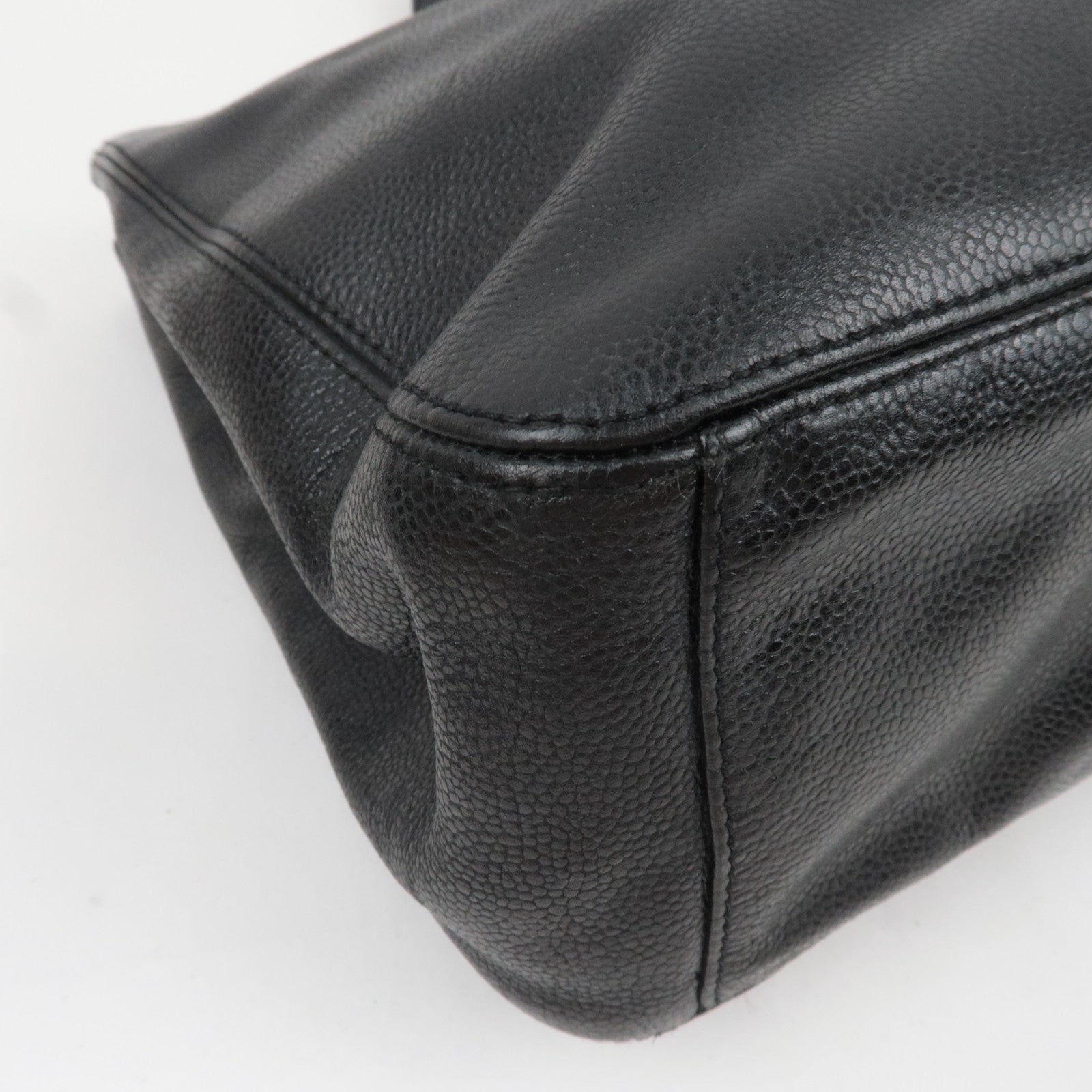 CHANEL Supermodel Medium Chain Tote Bag Caviar Skin Black Gold HDW 4676511