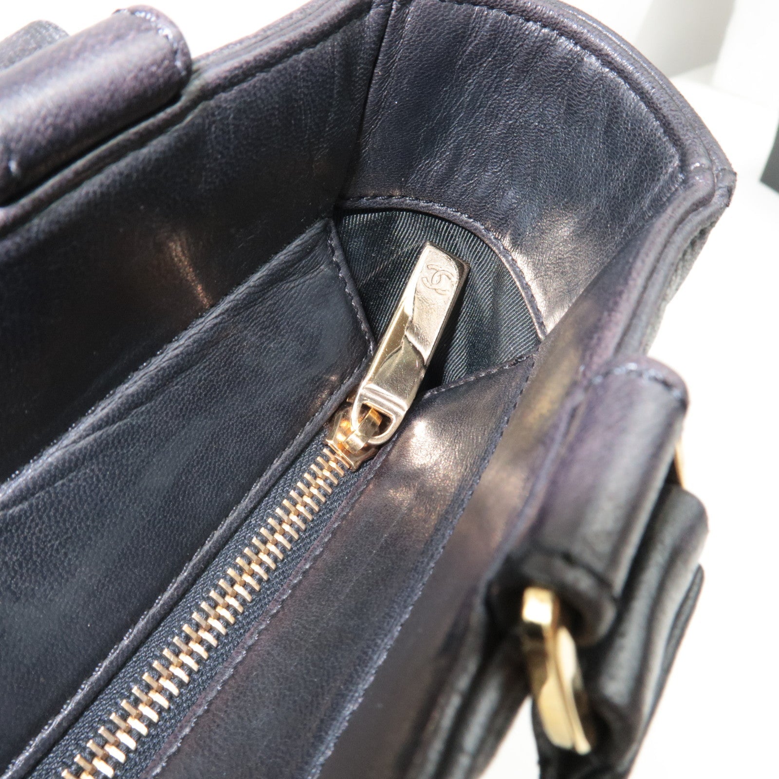 CHANEL Chocolate Bar Tote Bag Vertical Lambskin Black Gold HDW 6915147