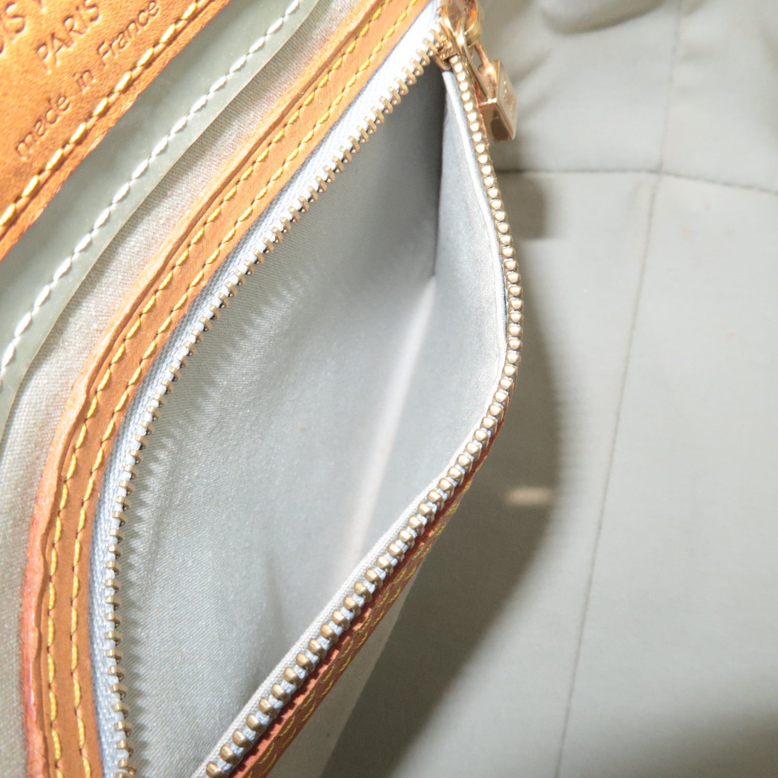 Louis Vuitton Monogram Vernis Reade PM Gris M91145 MI1021