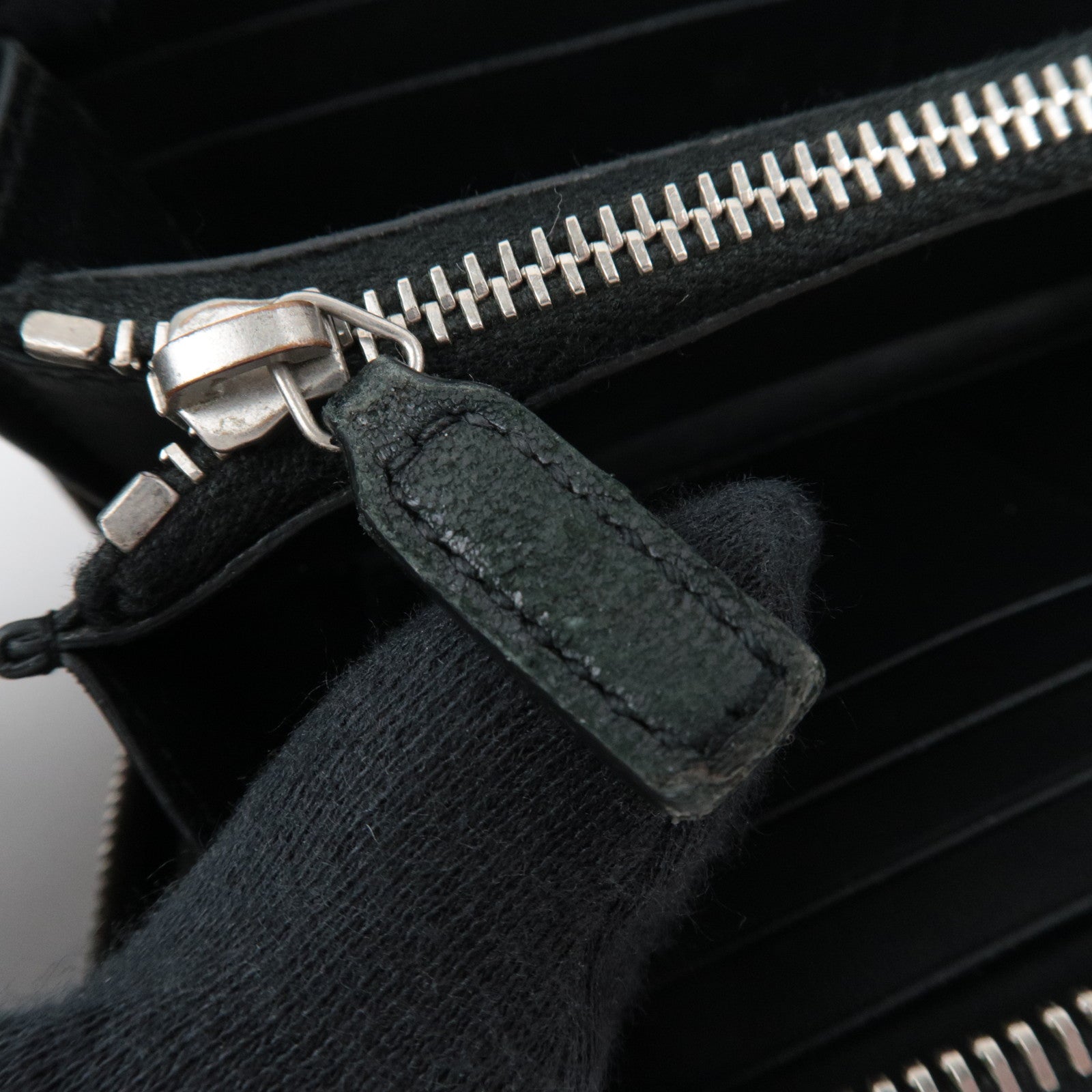 Saint Laurent Round Zipper Long Wallet Leather Black 508161 *Box, Dust bag