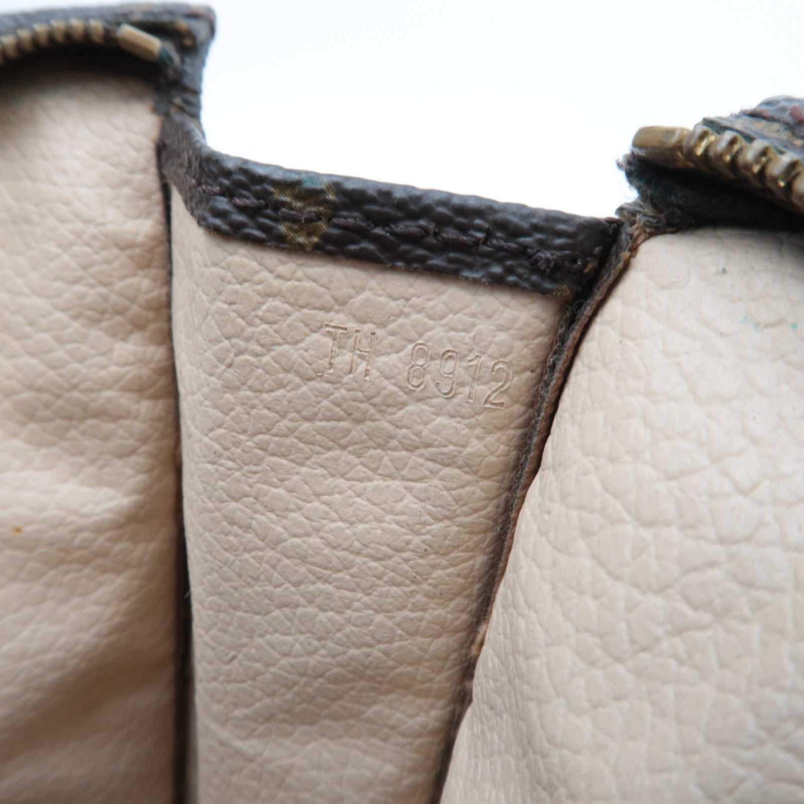 Louis Vuitton Monogram Posh Toilette 26 Toiletry Bag Cosmetic Pouch M47542 TH8912