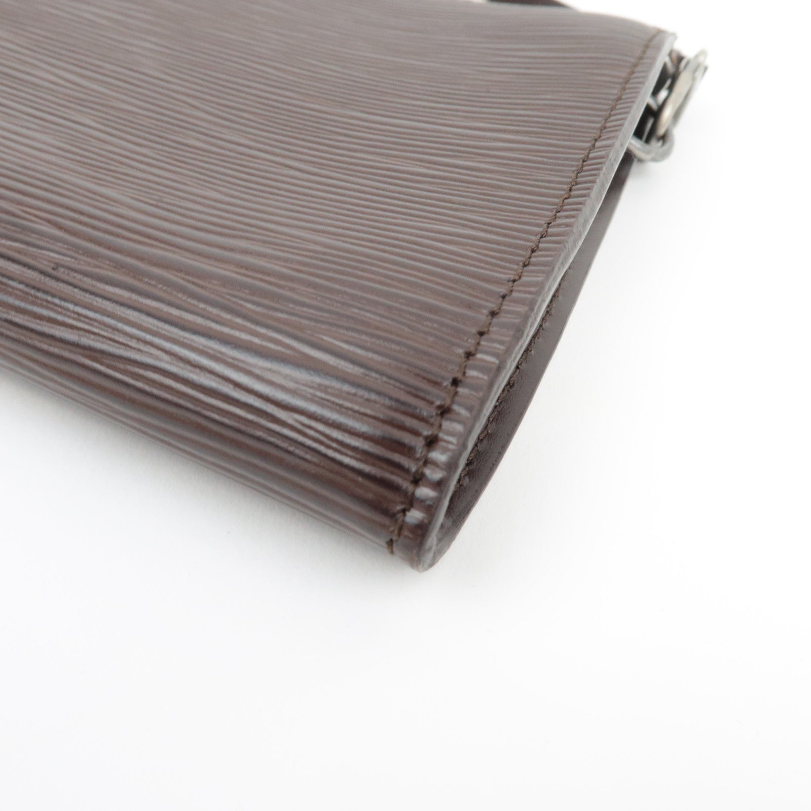 Louis Vuitton Epi Pochette Accessoires Handbag Mocha M5294D AR1011