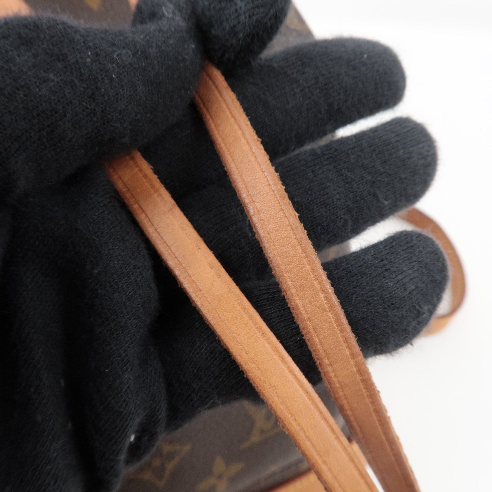 Louis Vuitton Monogram Montsouris MM Backpack M51136 SP0050